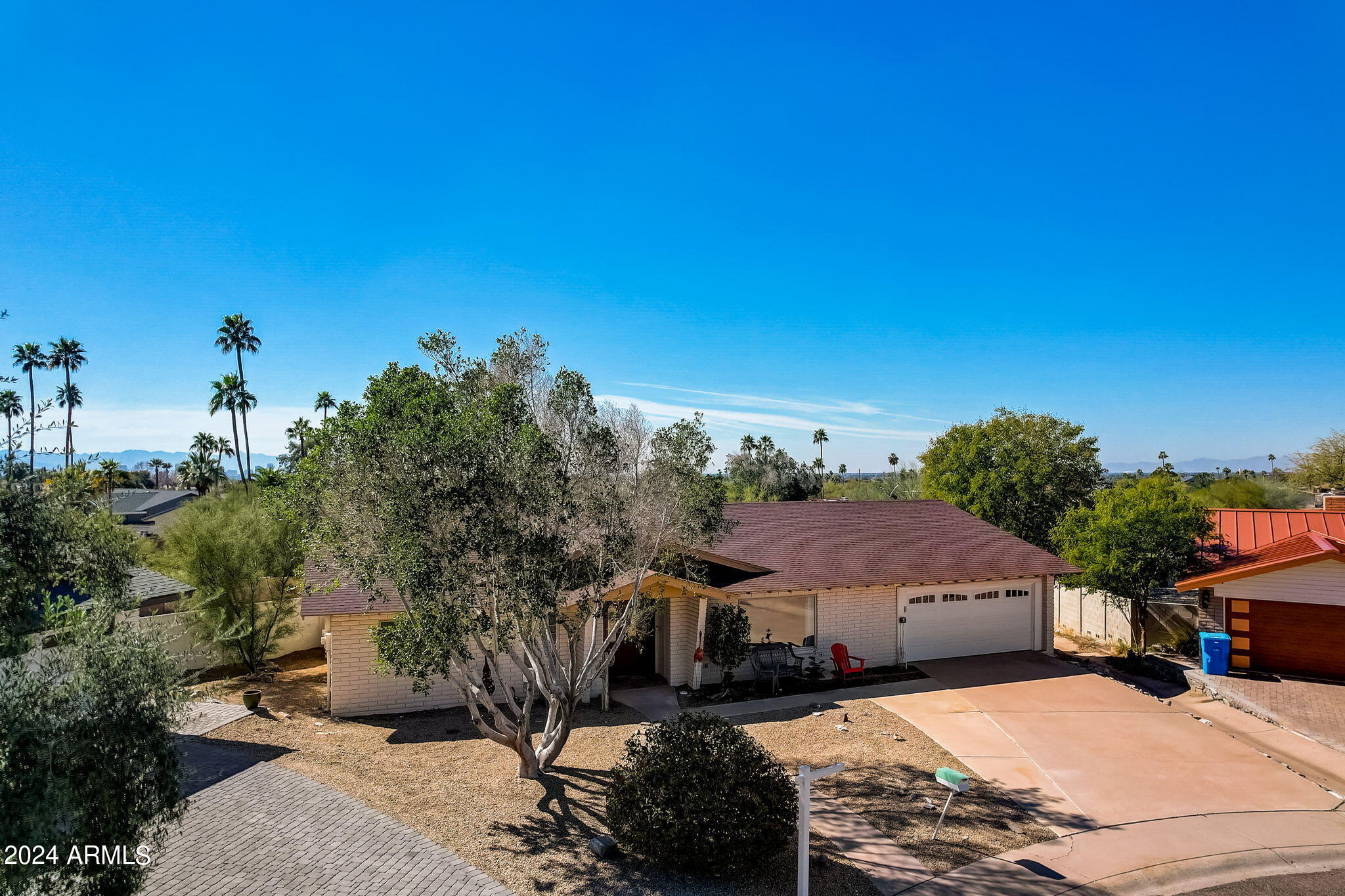 6802 N 22ND Place