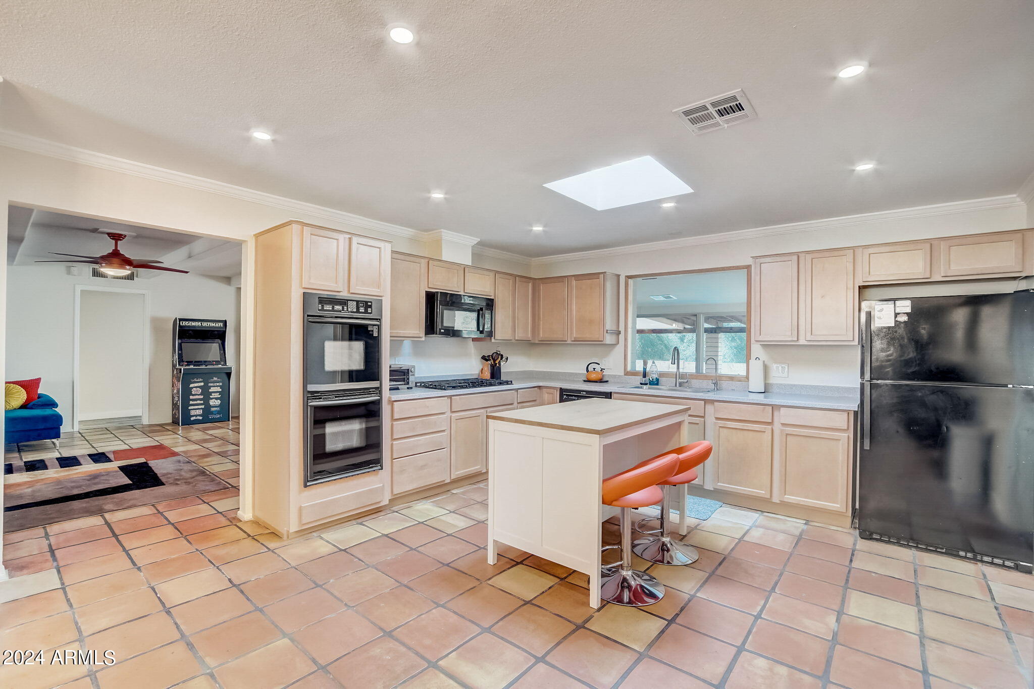 6802 N 22ND Place