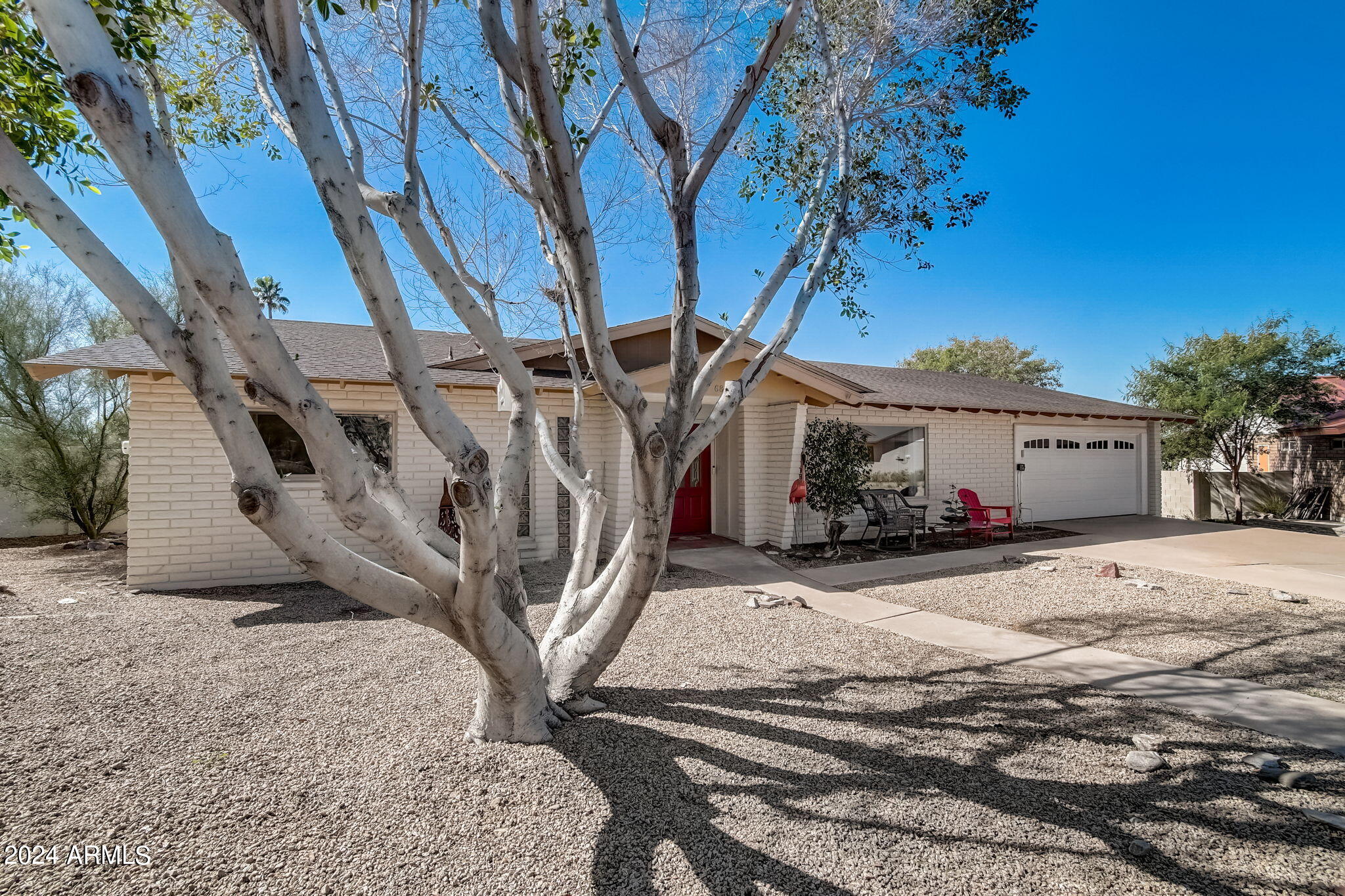 6802 N 22ND Place
