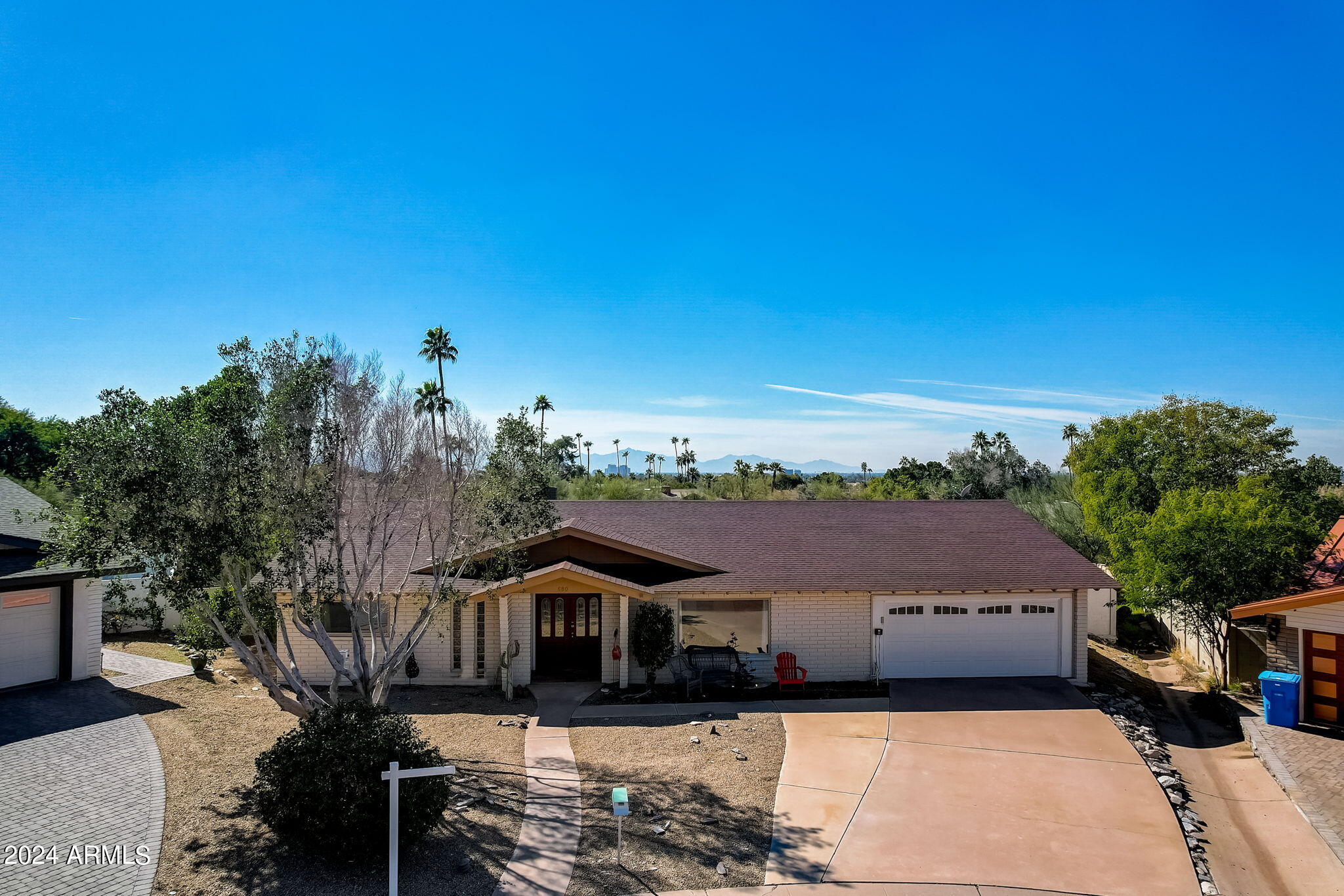 6802 N 22ND Place