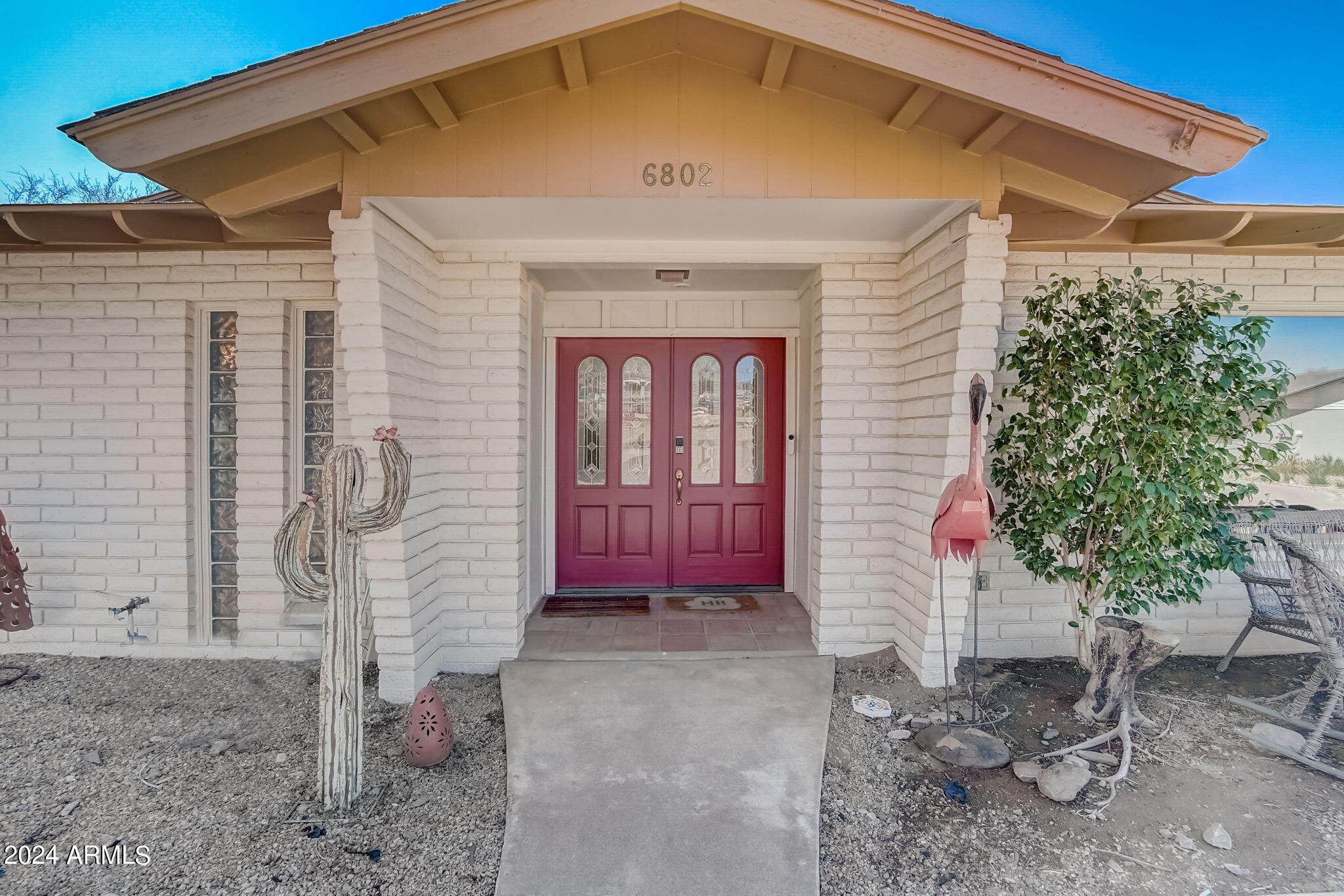 6802 N 22ND Place