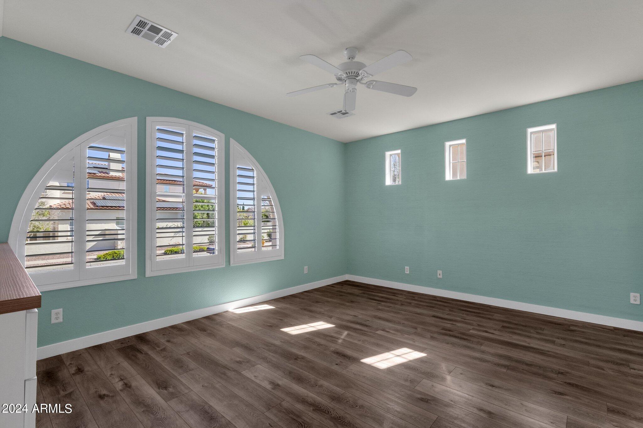 4078 N FOUNDER Circle