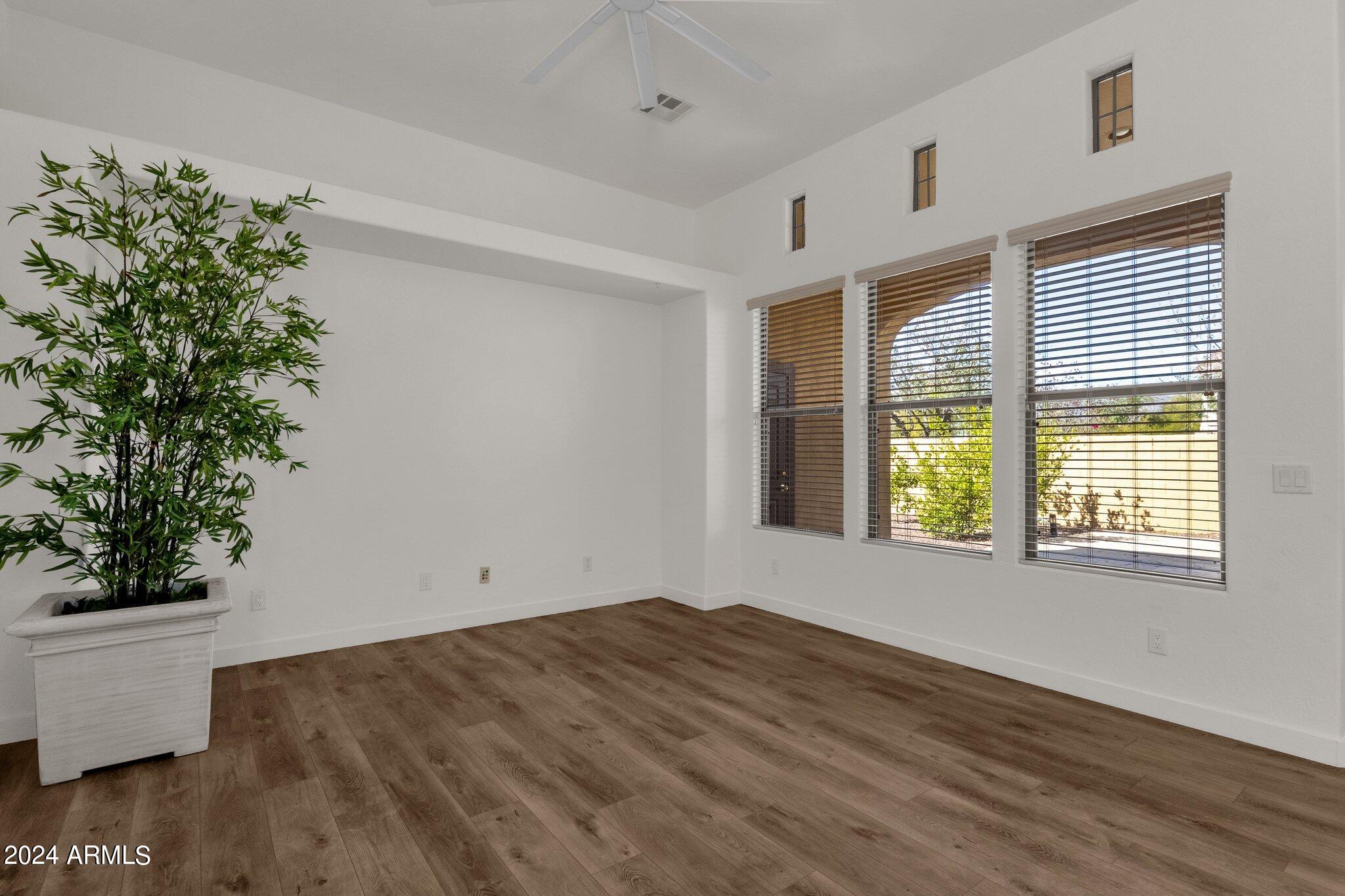 4078 N FOUNDER Circle