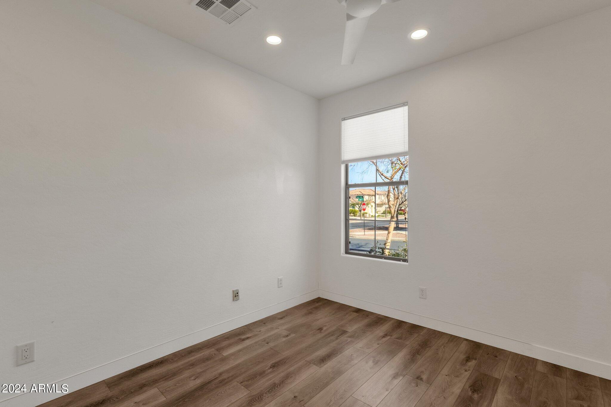 4078 N FOUNDER Circle