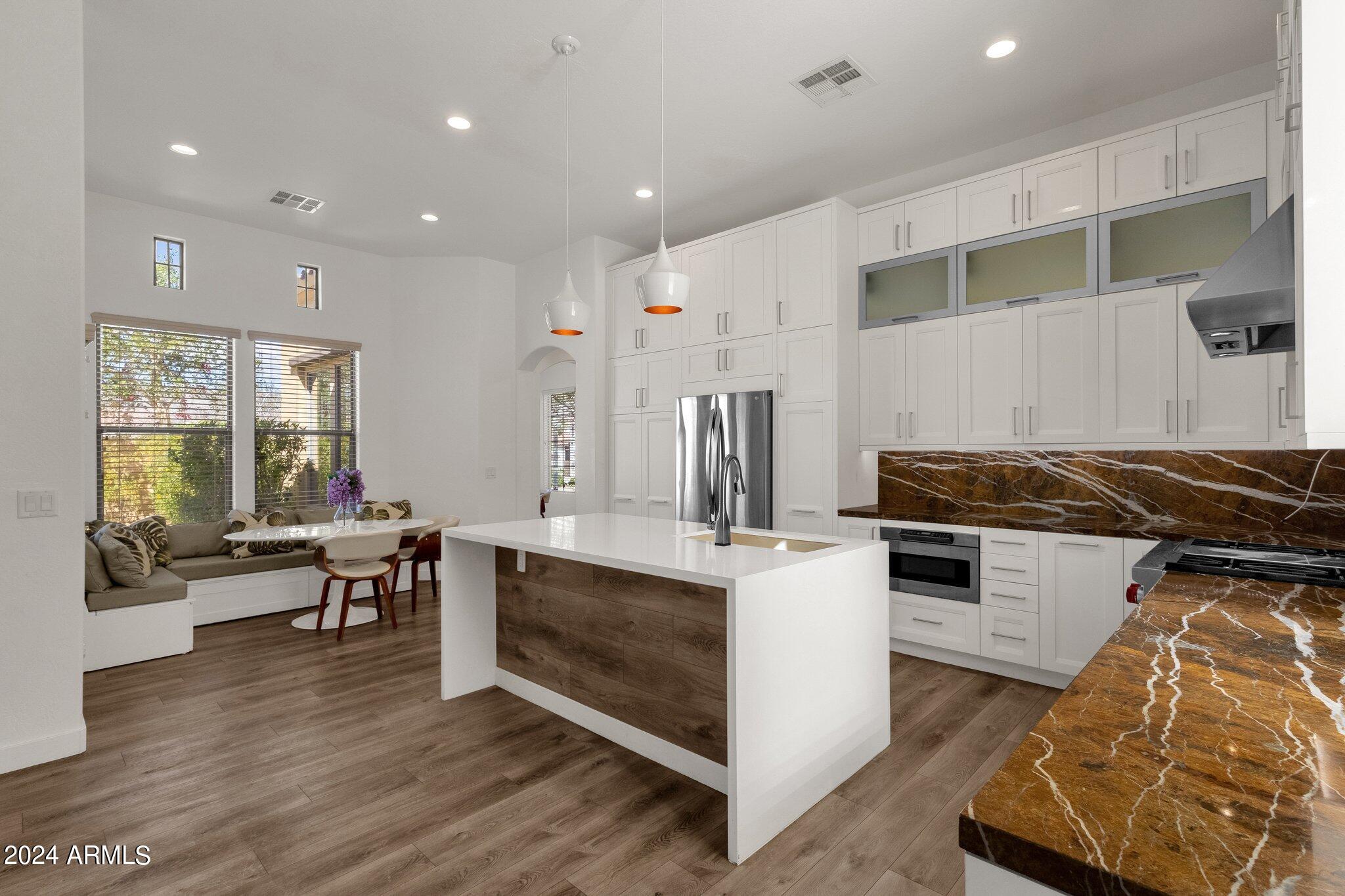 4078 N FOUNDER Circle