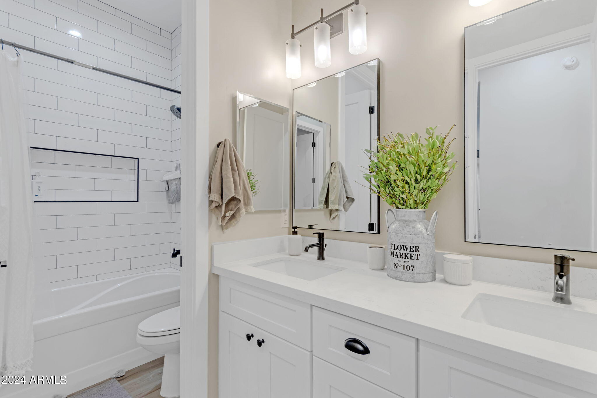 35449 N FIELDVIEW Drive