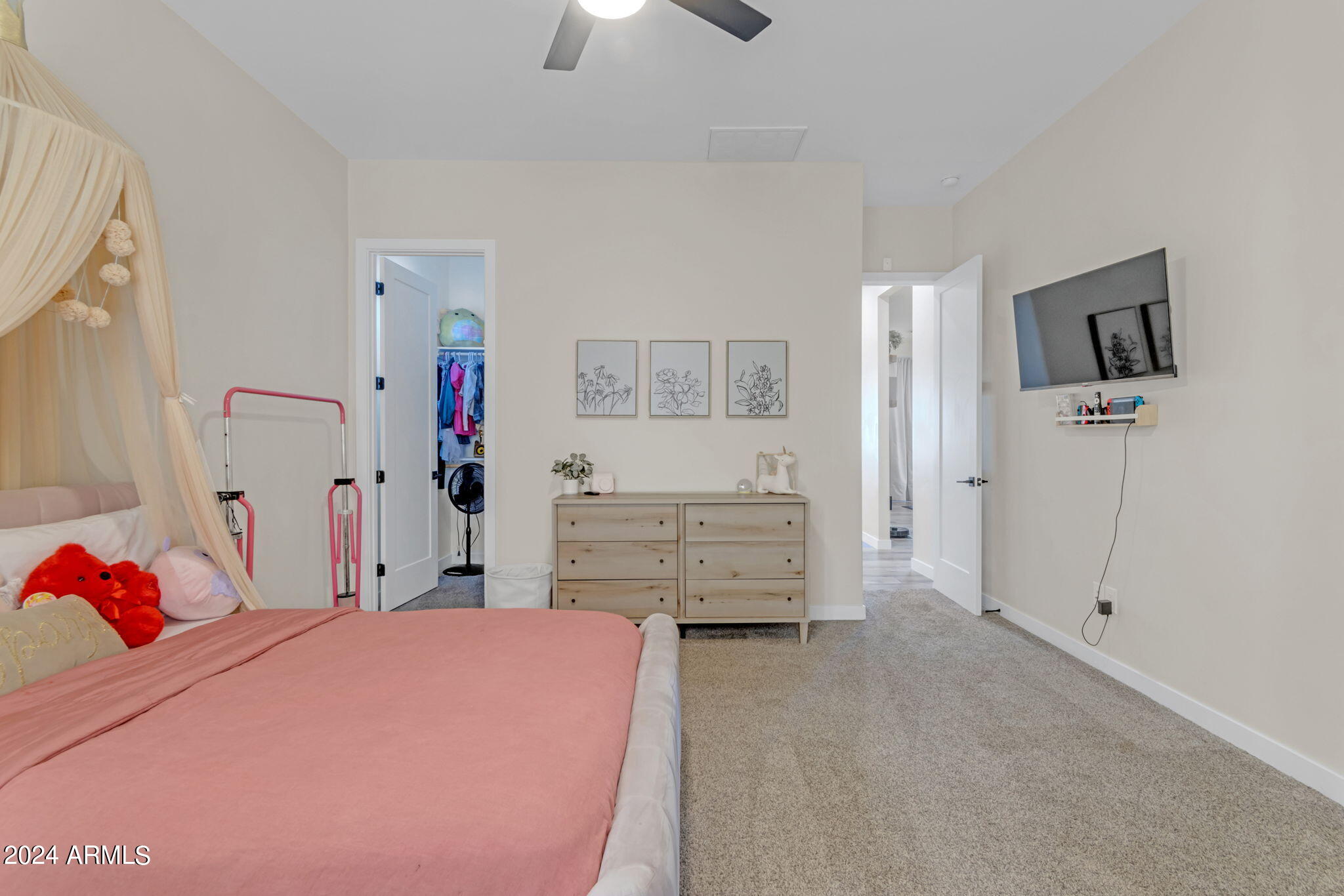 35449 N FIELDVIEW Drive