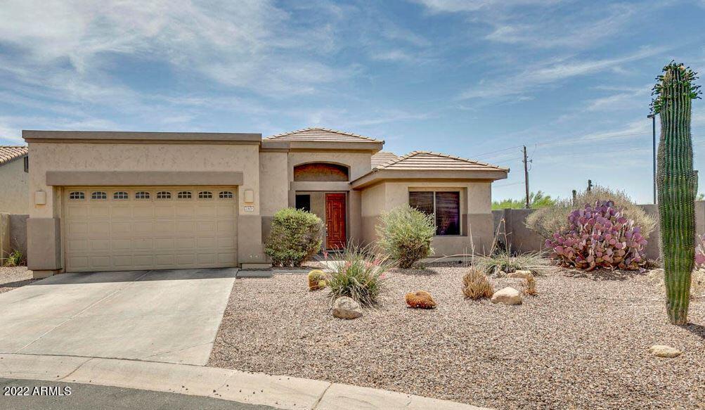 2403 N RAVEN Circle