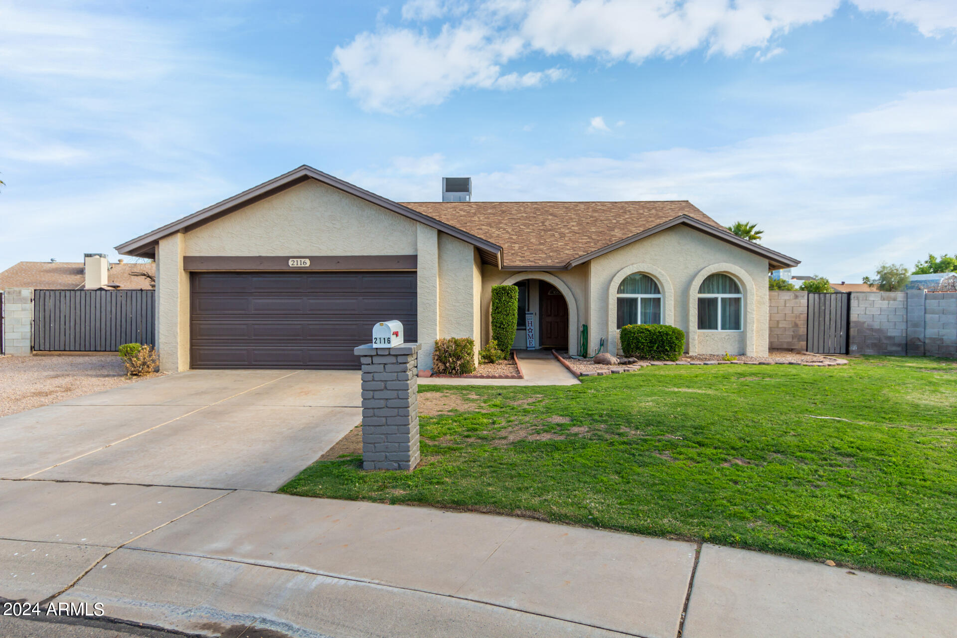 2116 W SILVERGATE Drive