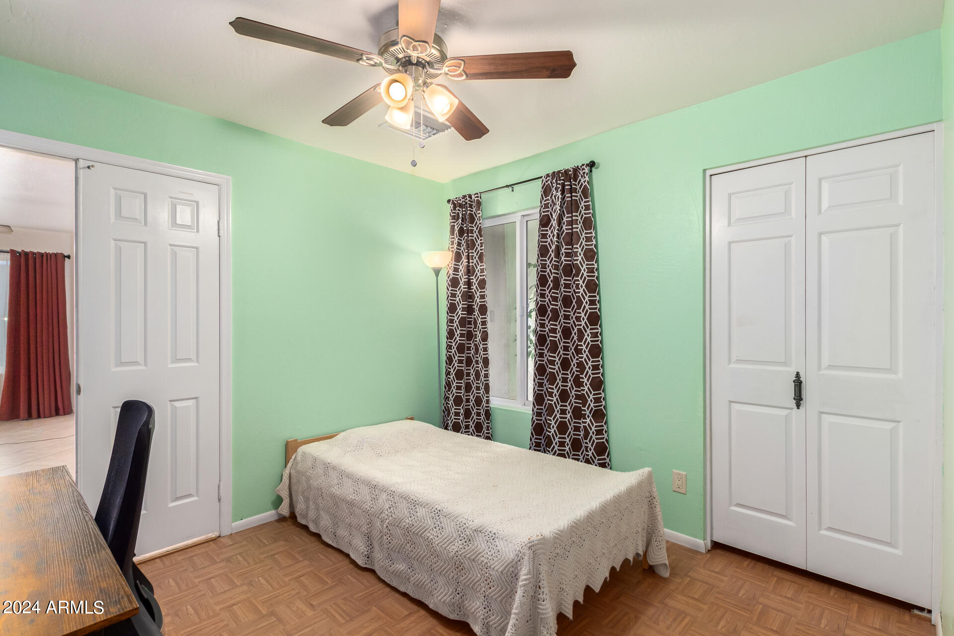 2116 W SILVERGATE Drive