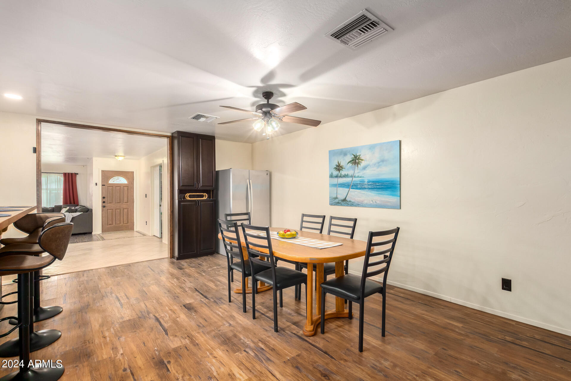 2116 W SILVERGATE Drive