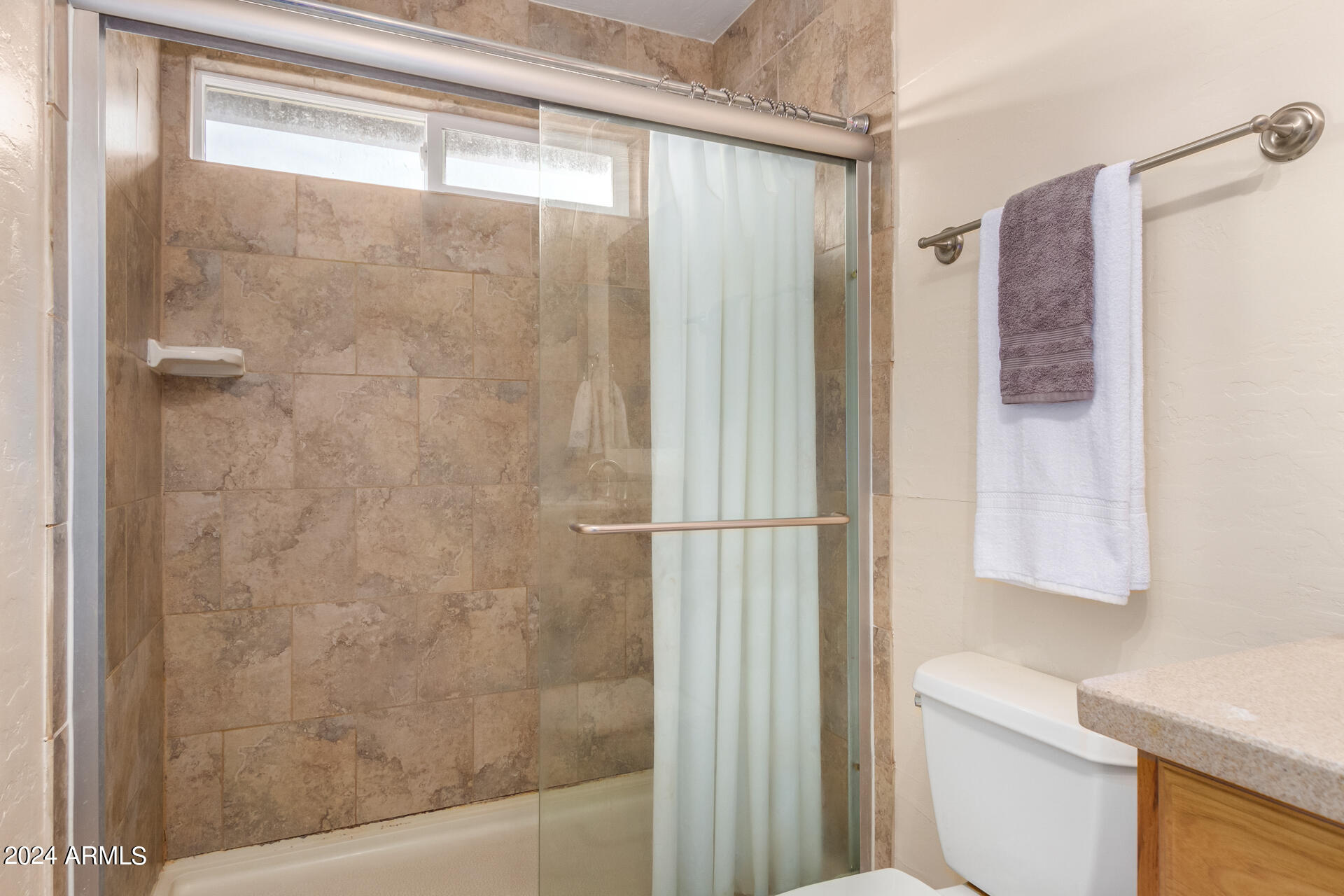 2116 W SILVERGATE Drive