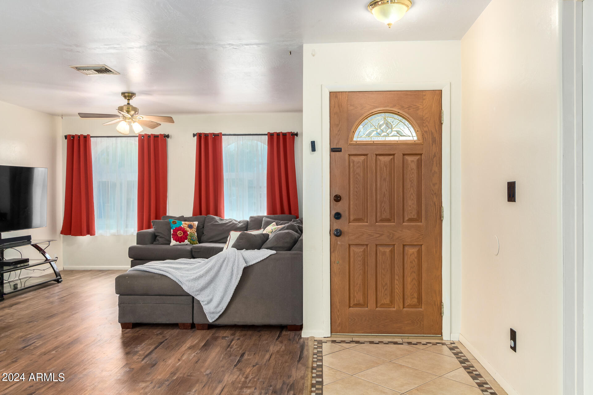 2116 W SILVERGATE Drive