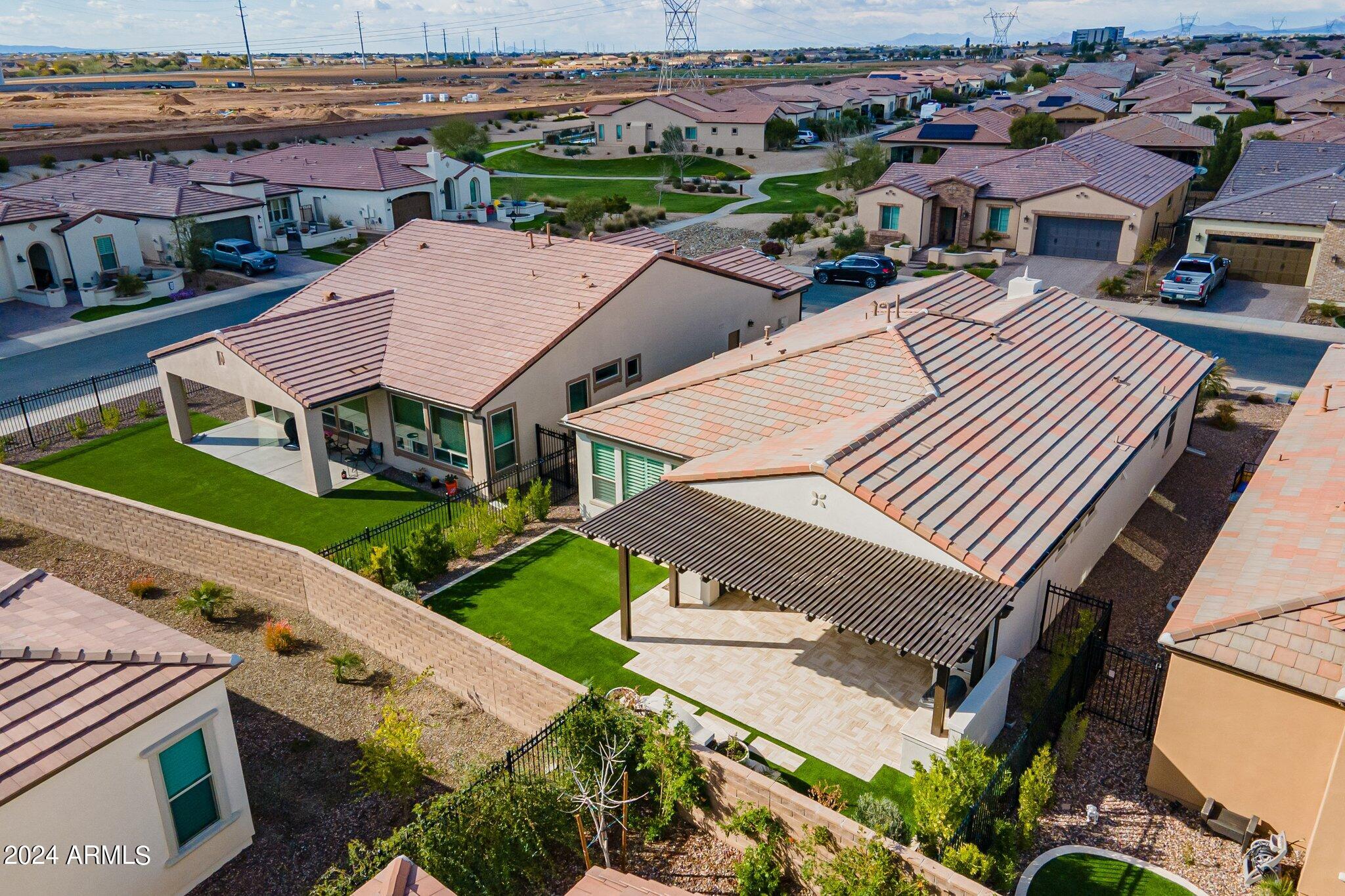 231 E VETERANS Way