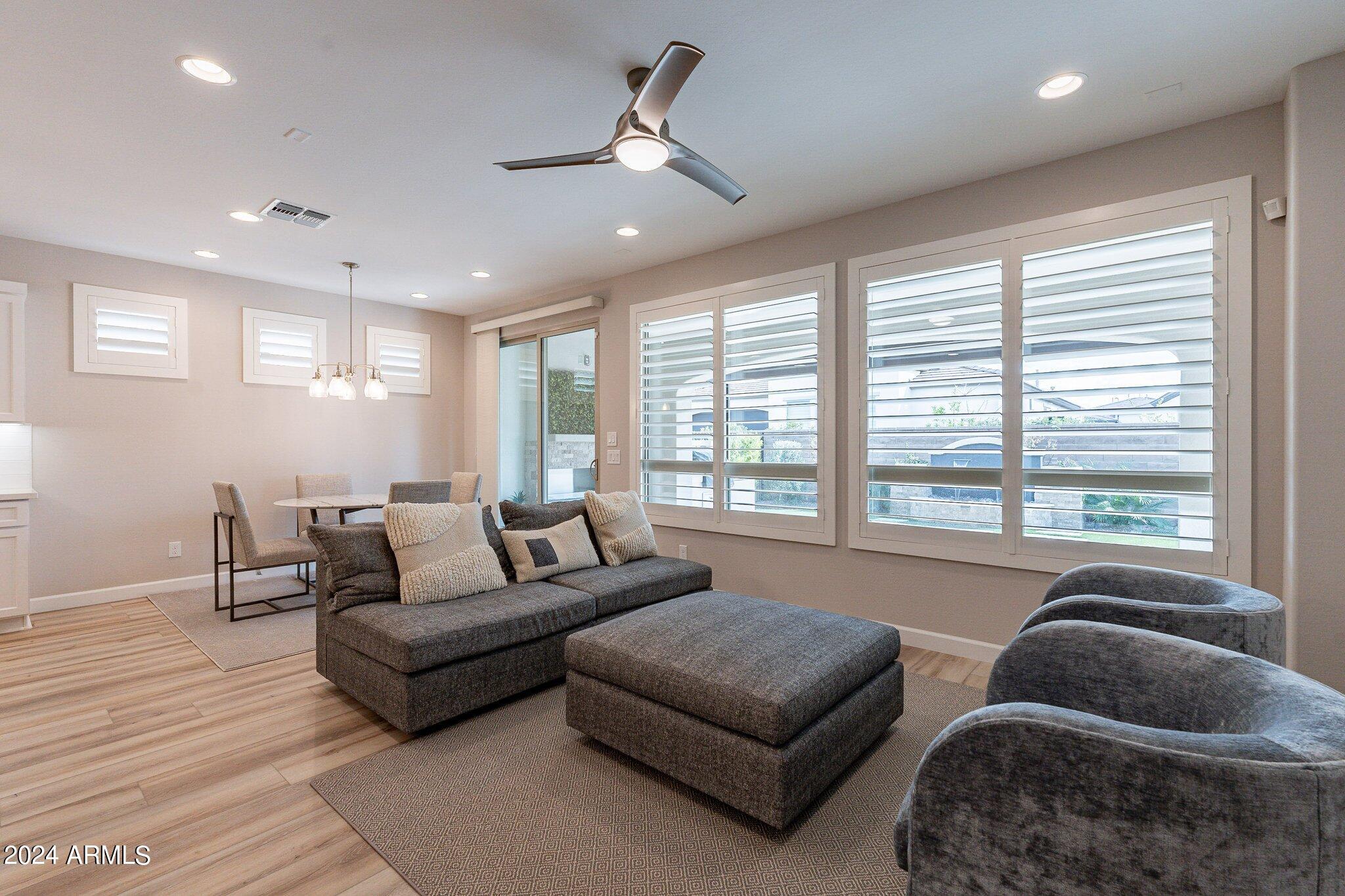 231 E VETERANS Way