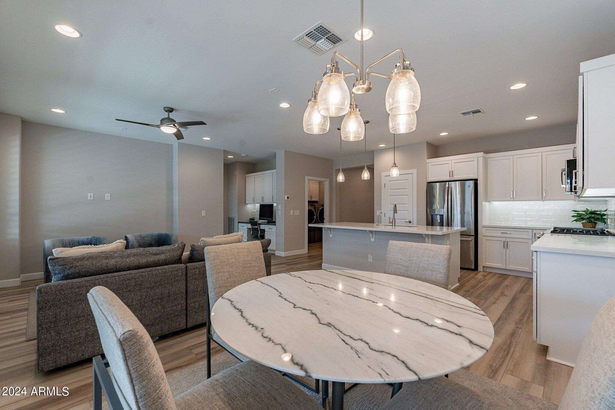 231 E VETERANS Way