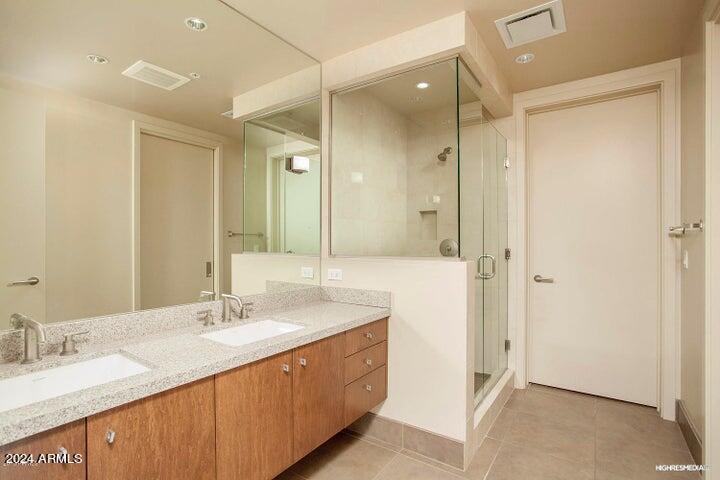 15215 N KIERLAND Boulevard, 103