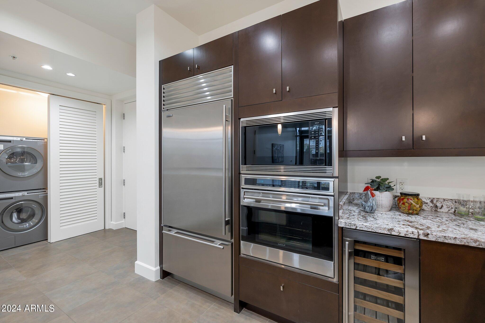 15215 N KIERLAND Boulevard, 103