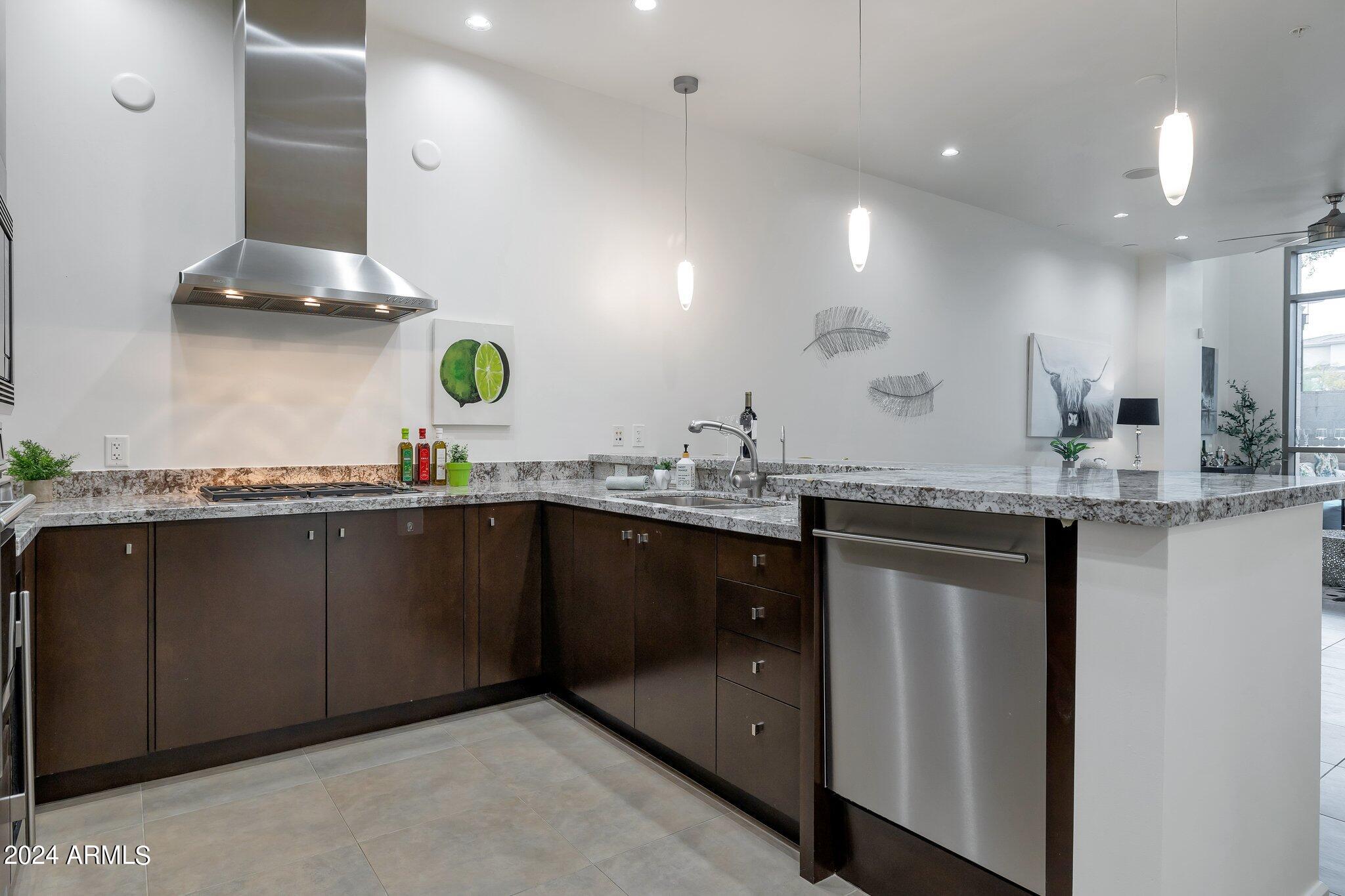 15215 N KIERLAND Boulevard, 103