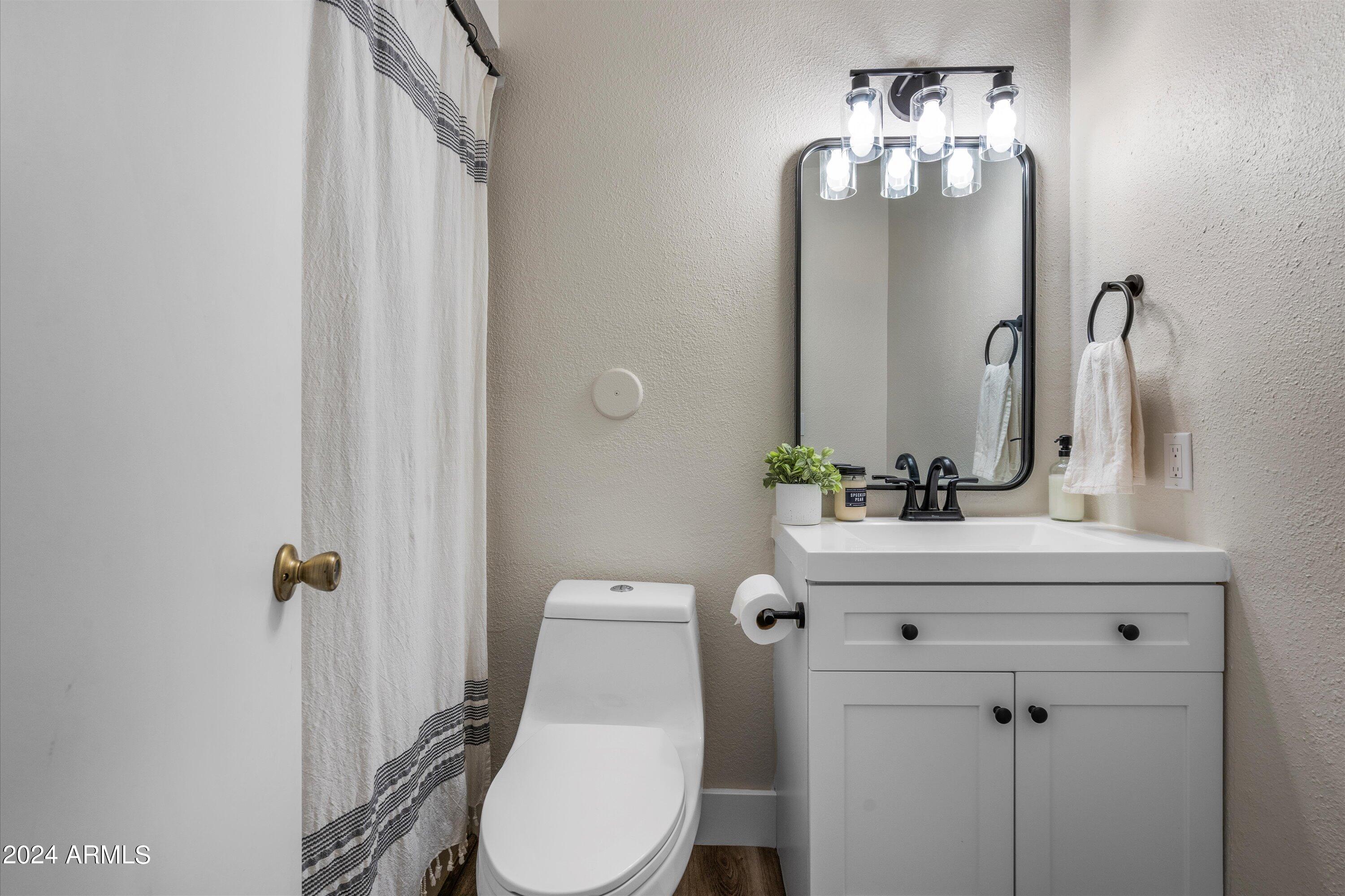 1970 E DEL SUR Drive