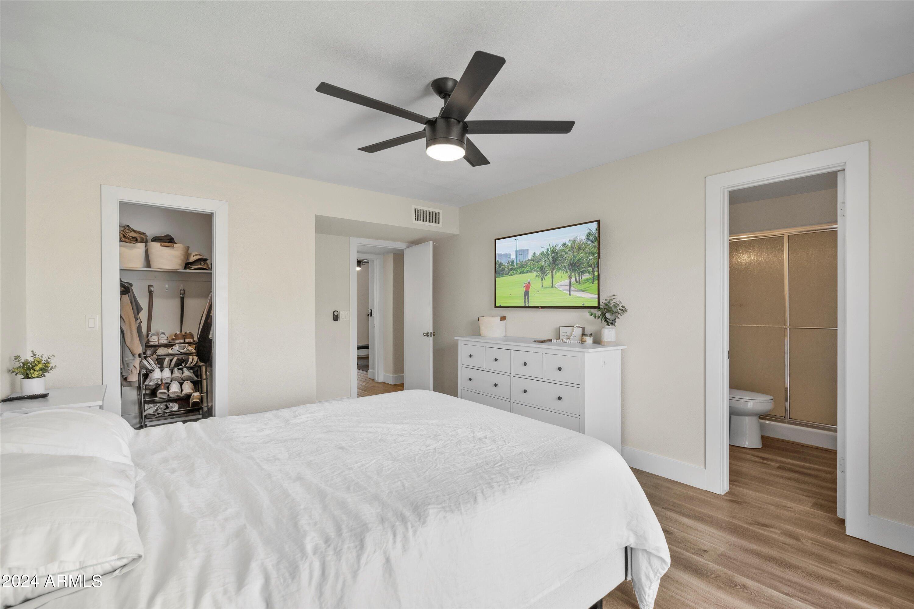 1970 E DEL SUR Drive