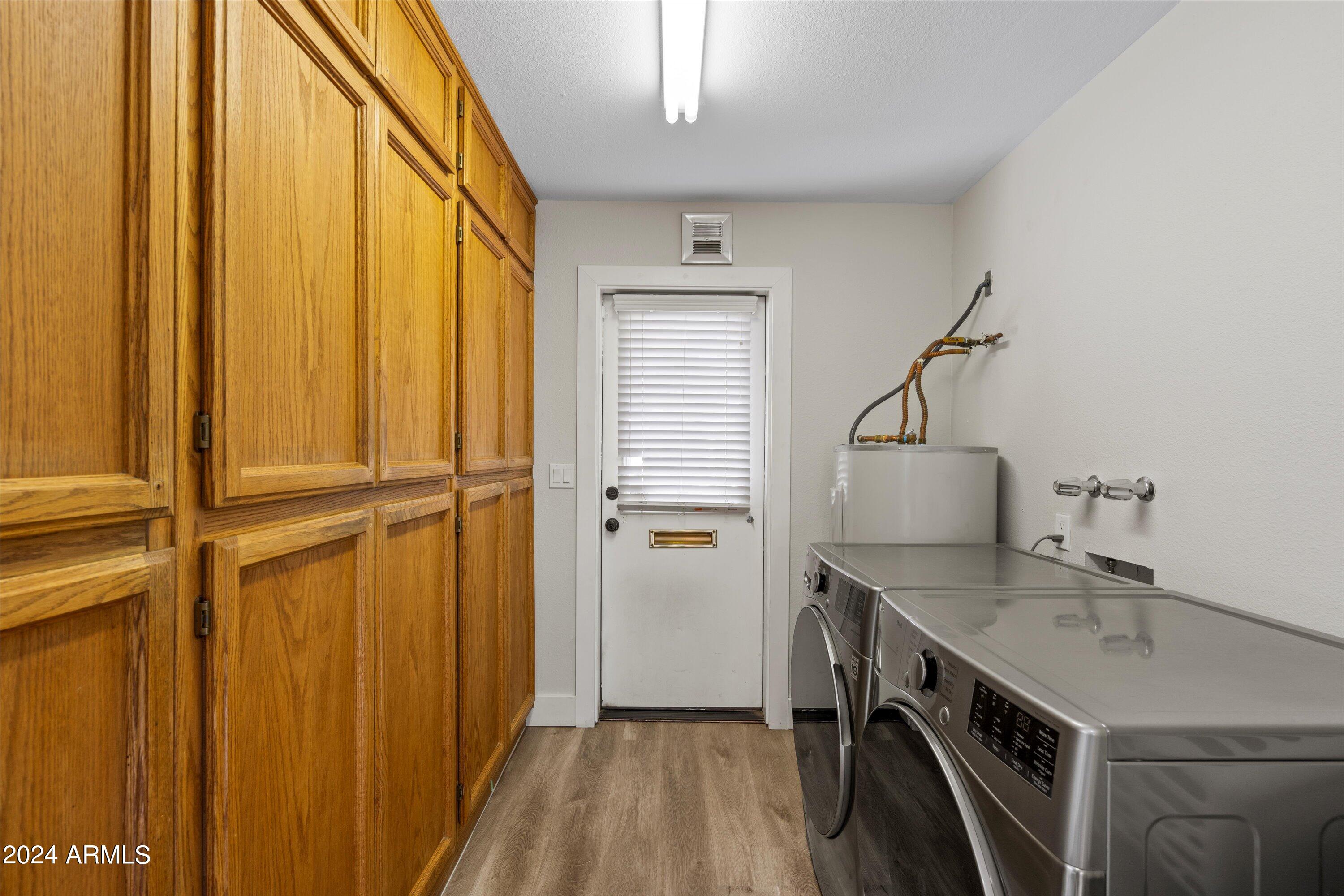 1970 E DEL SUR Drive