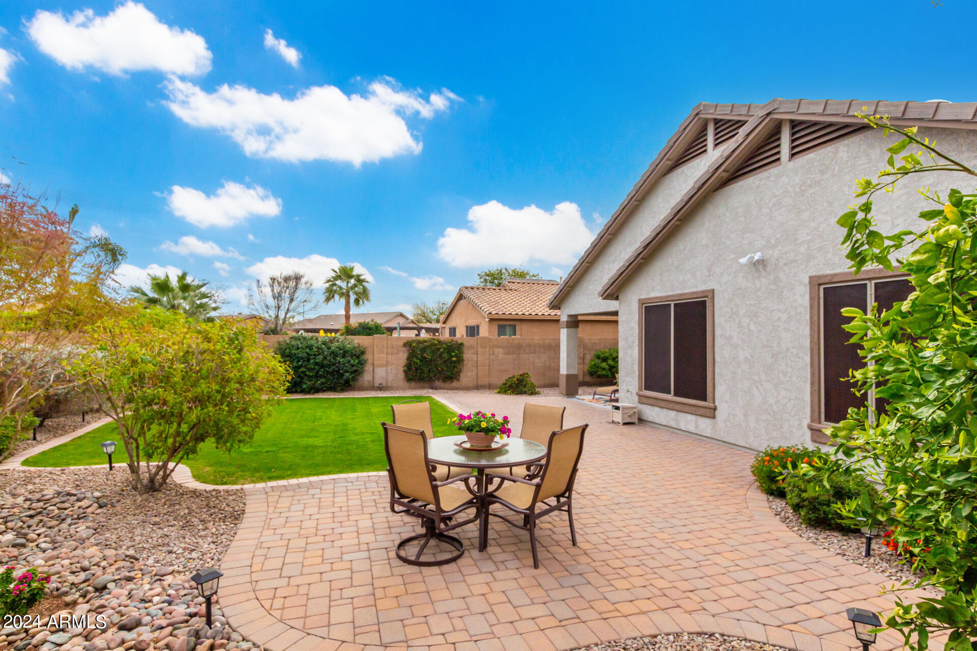 2589 S BUCKAROO Trail
