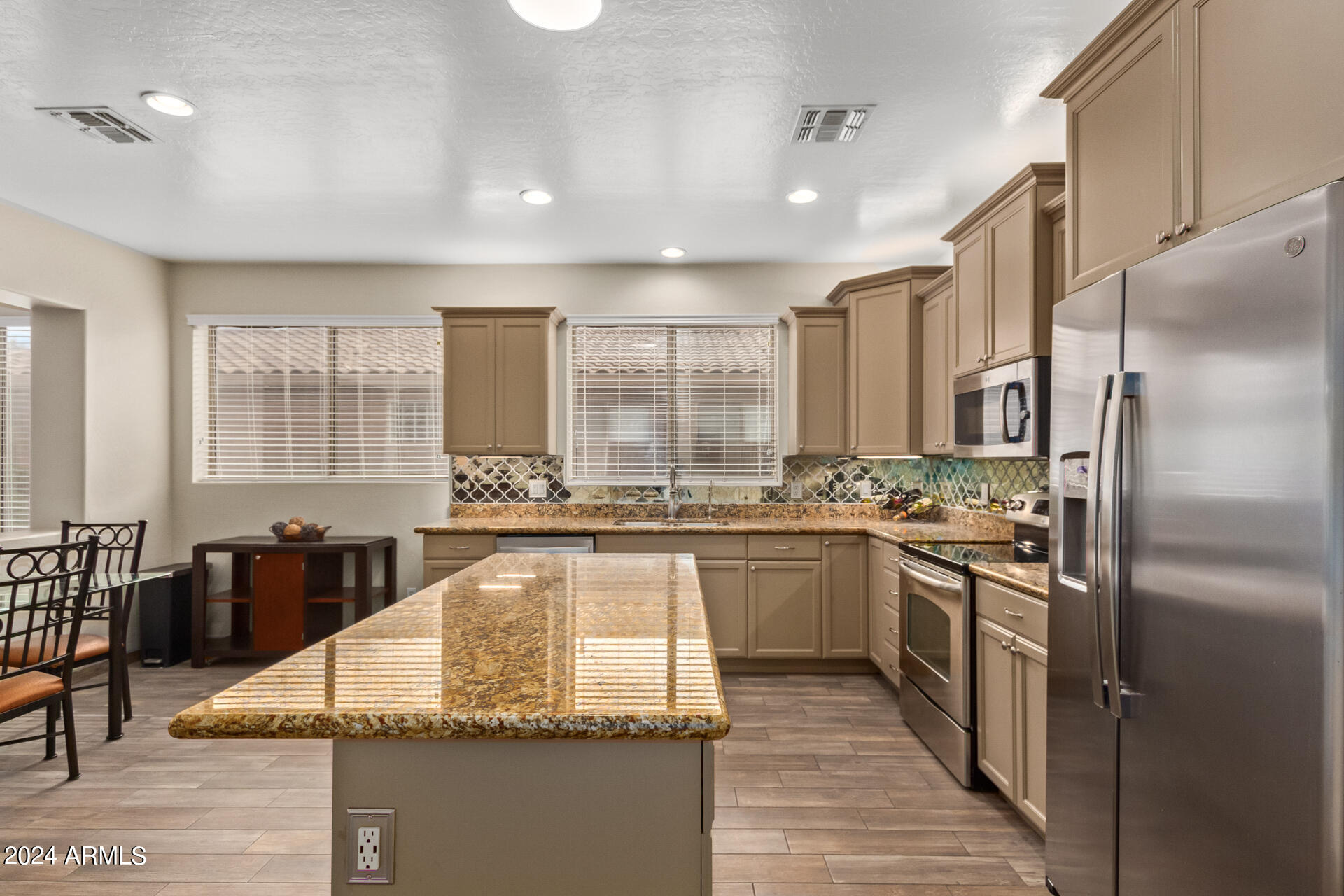 2589 S BUCKAROO Trail