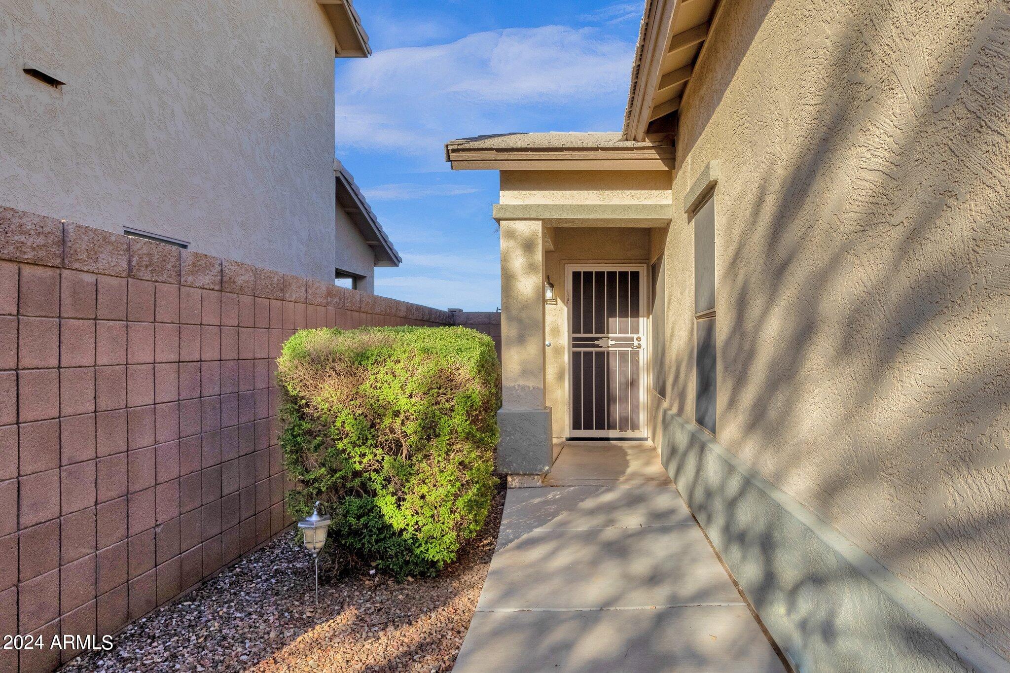 21358 N SUNSET Drive