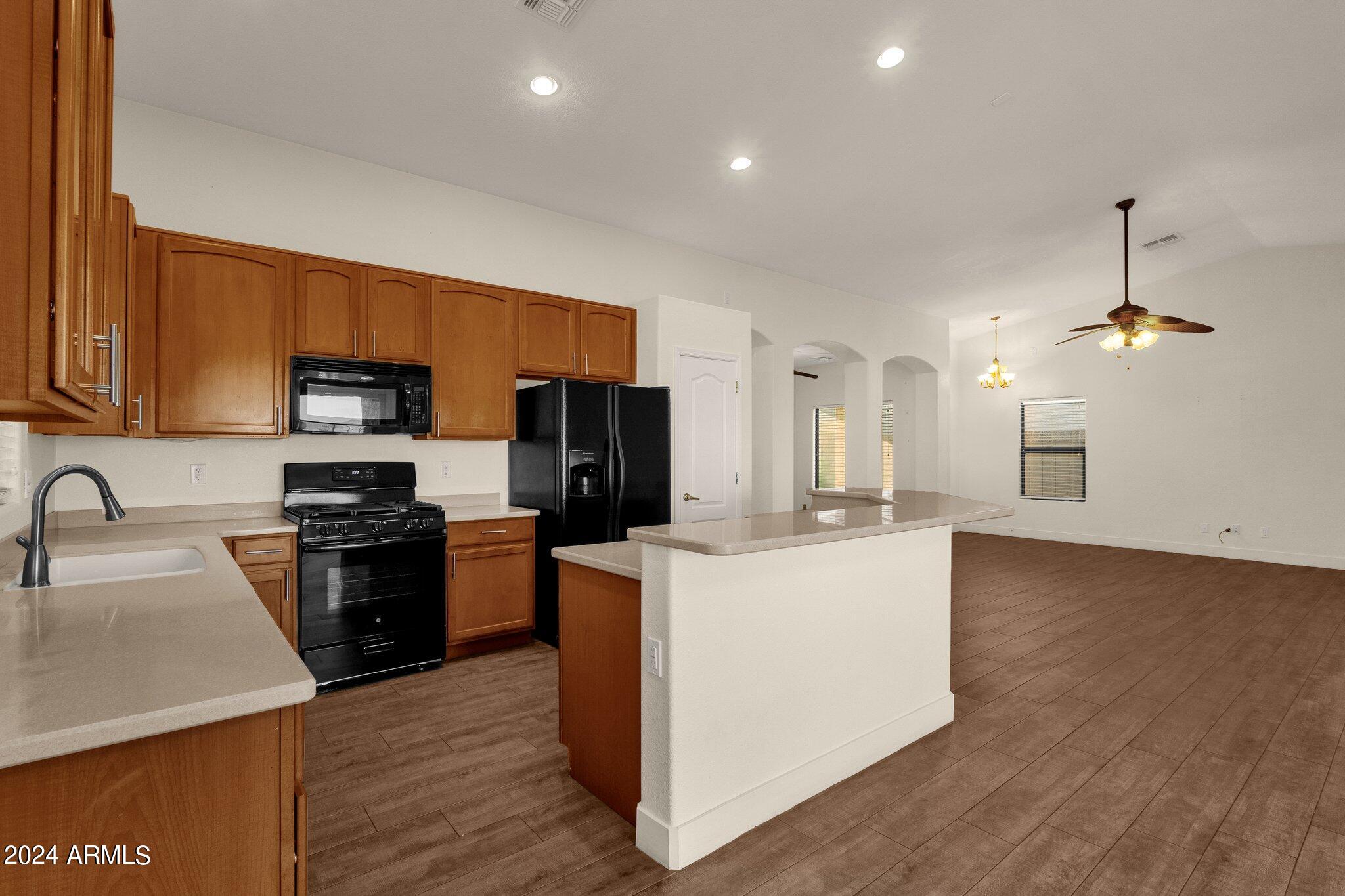 21358 N SUNSET Drive