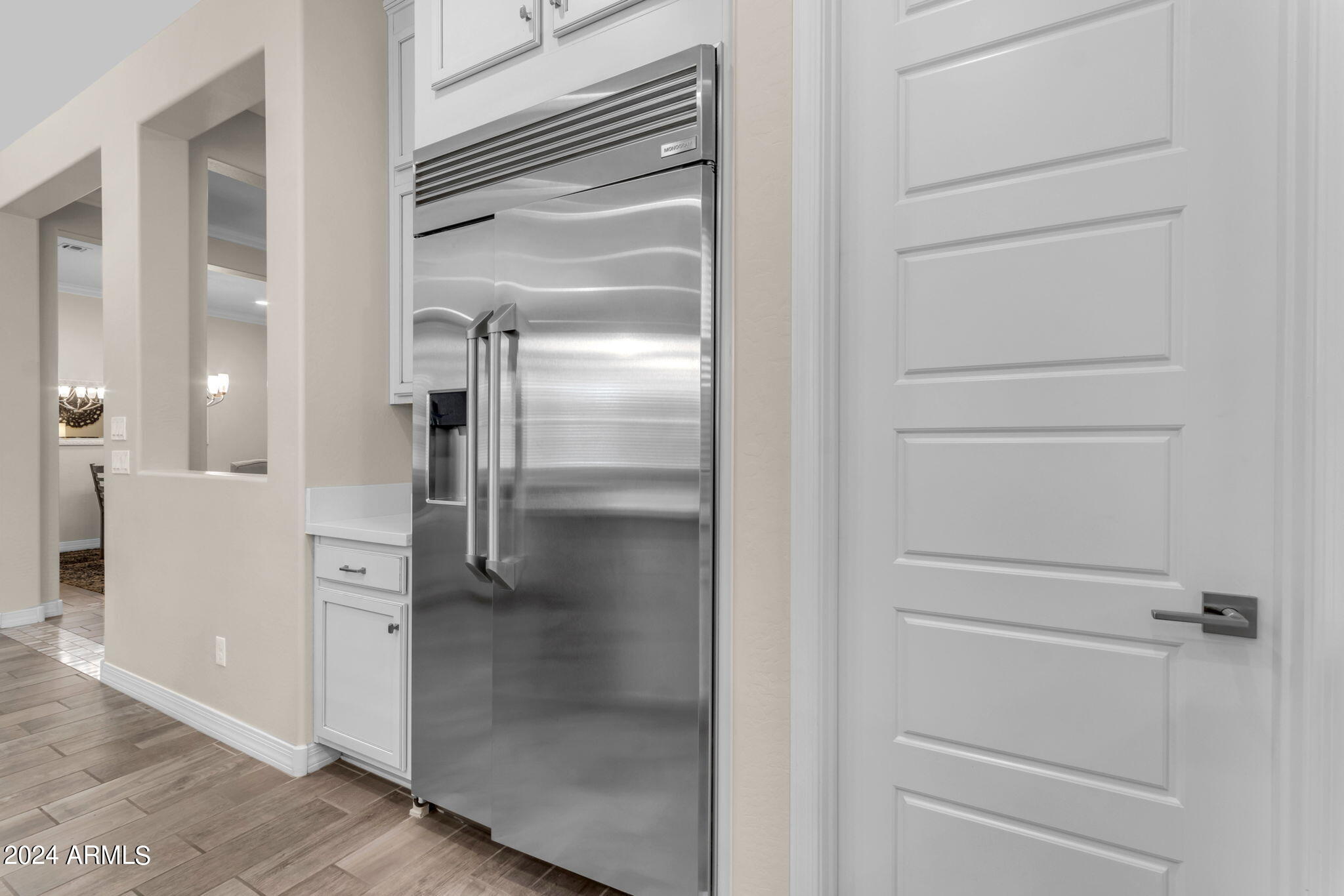 833 E HORSESHOE Place