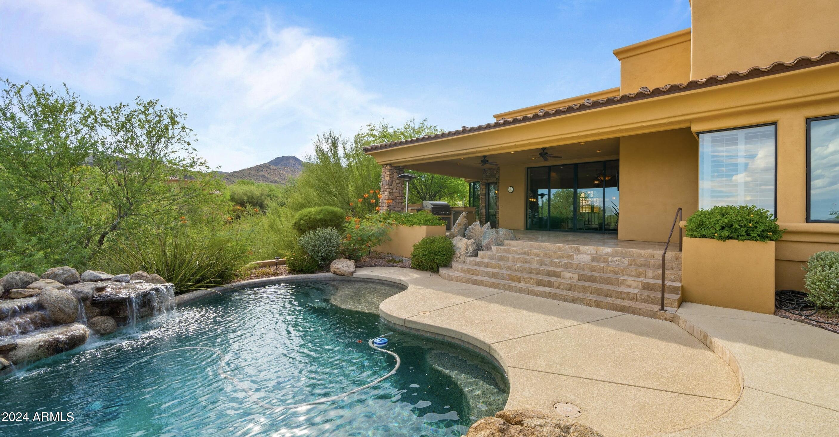 15435 N CABRILLO Drive