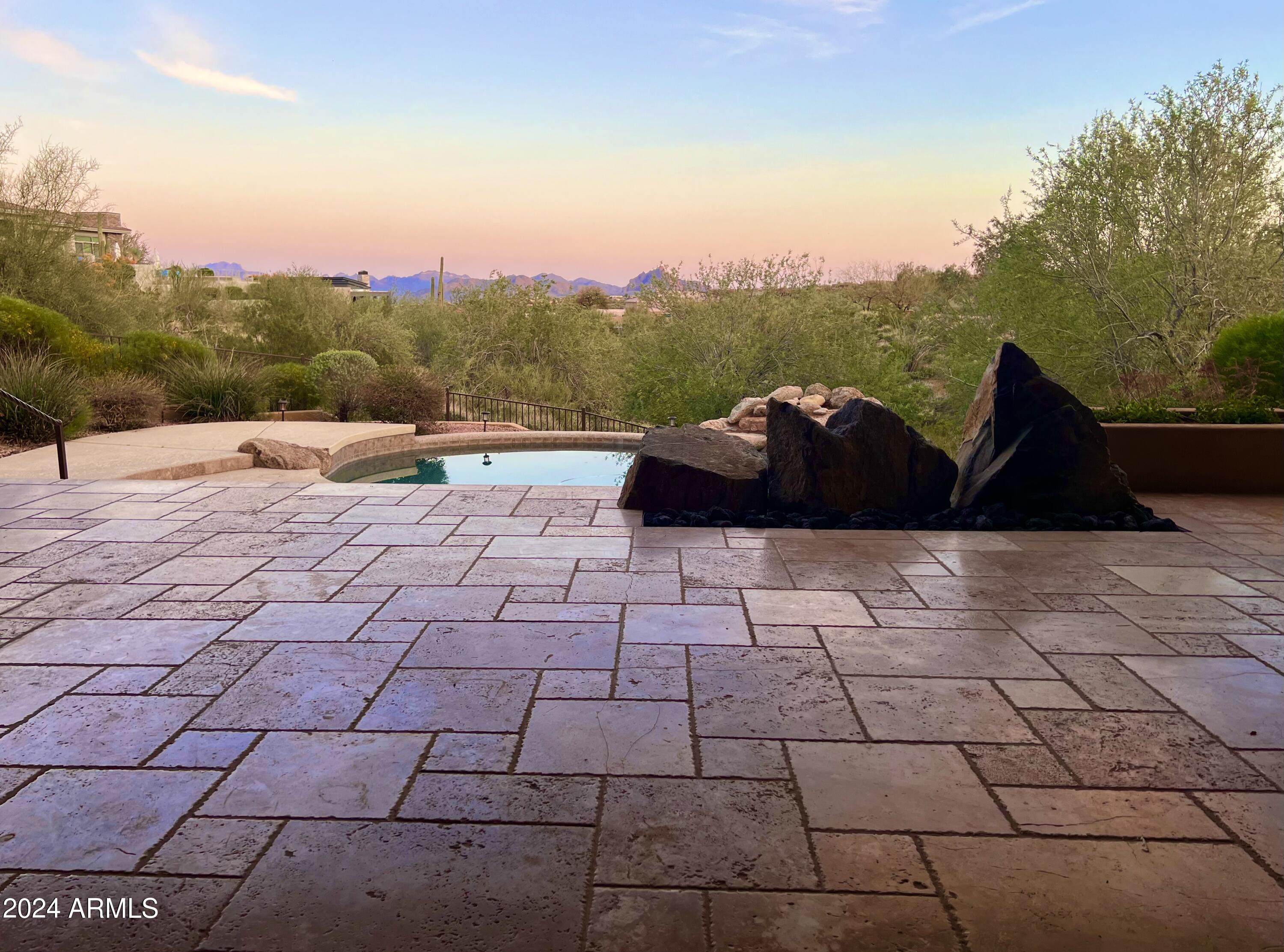 15435 N CABRILLO Drive