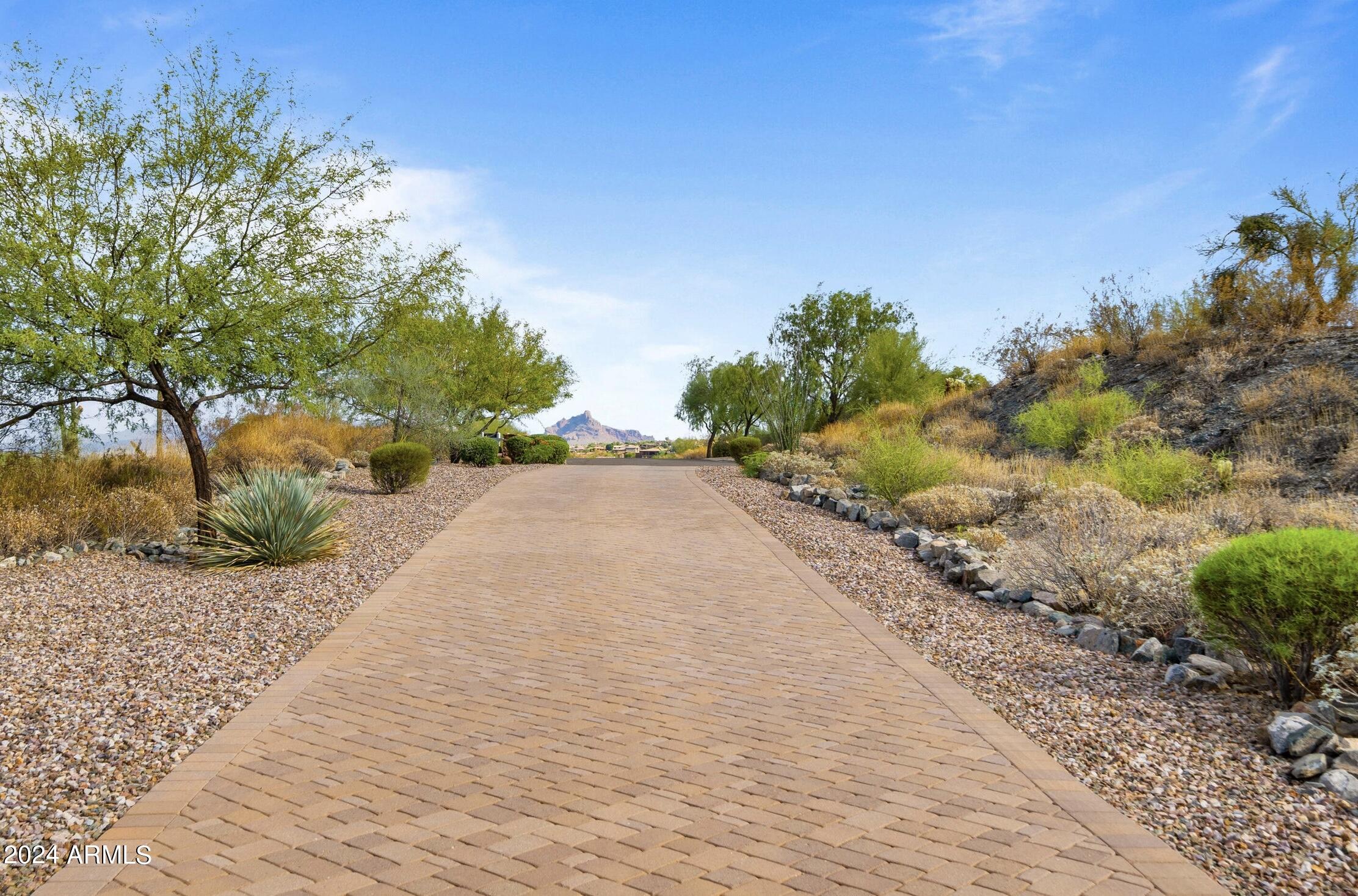 15435 N CABRILLO Drive