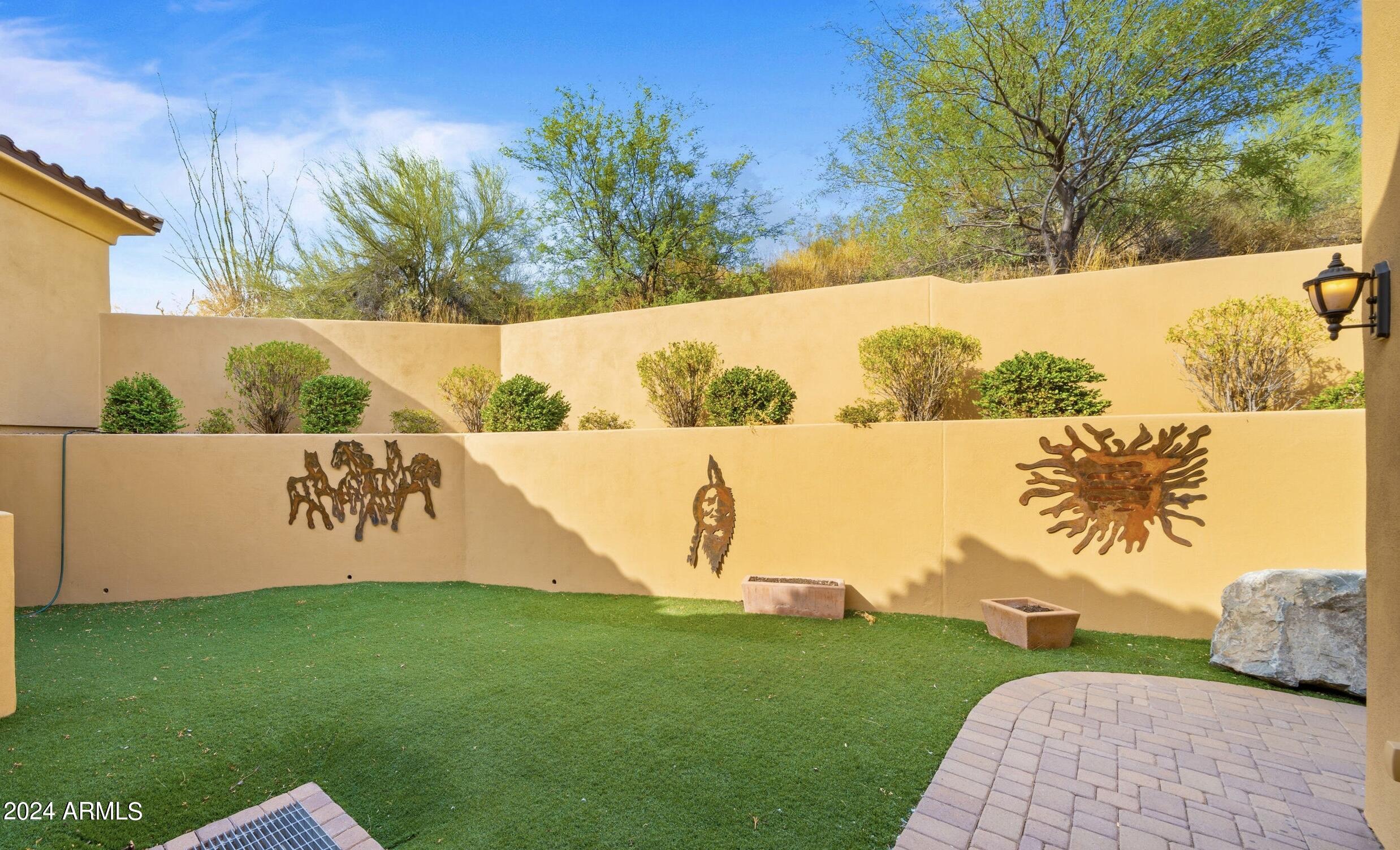 15435 N CABRILLO Drive