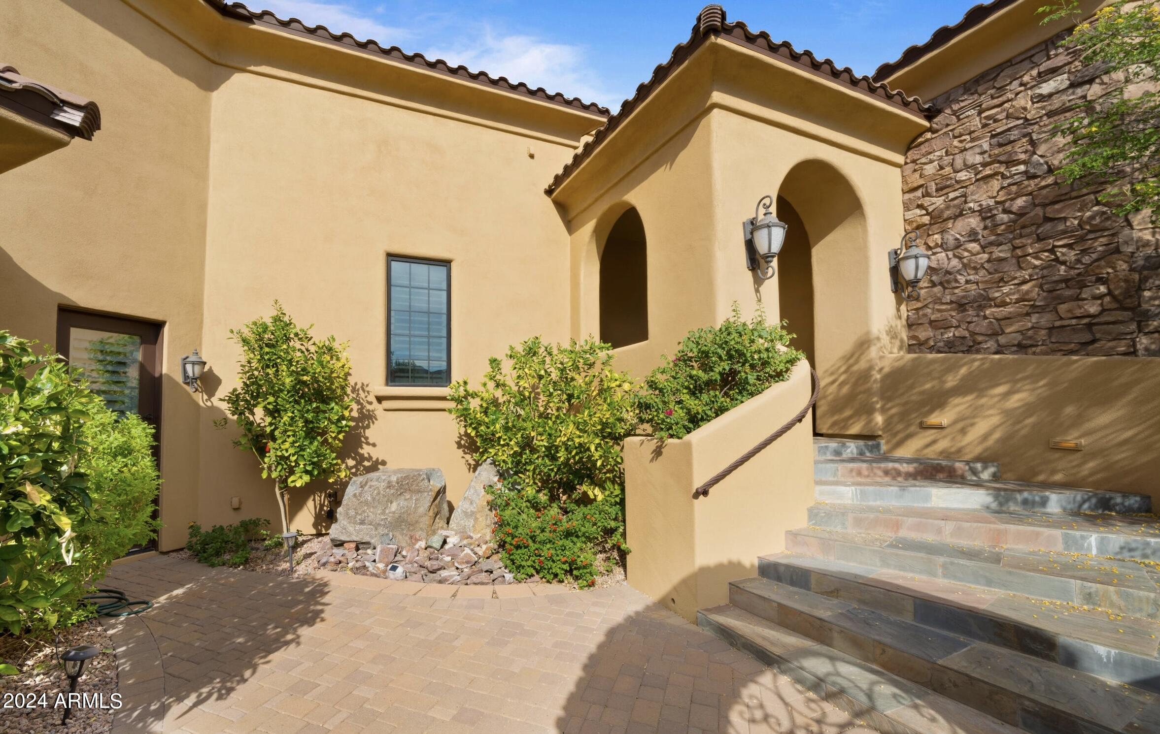 15435 N CABRILLO Drive