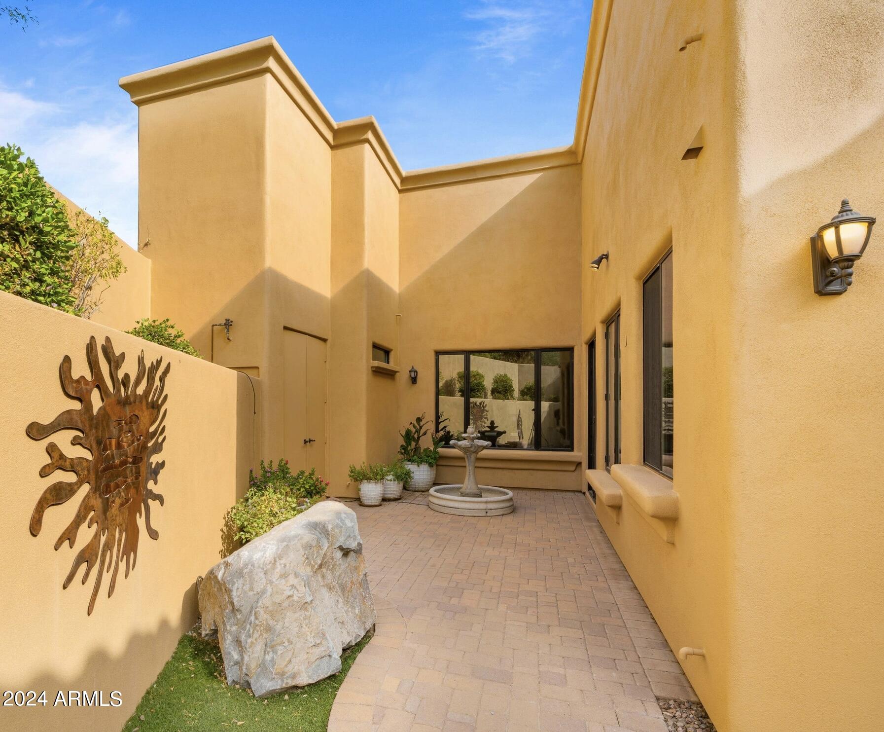 15435 N CABRILLO Drive