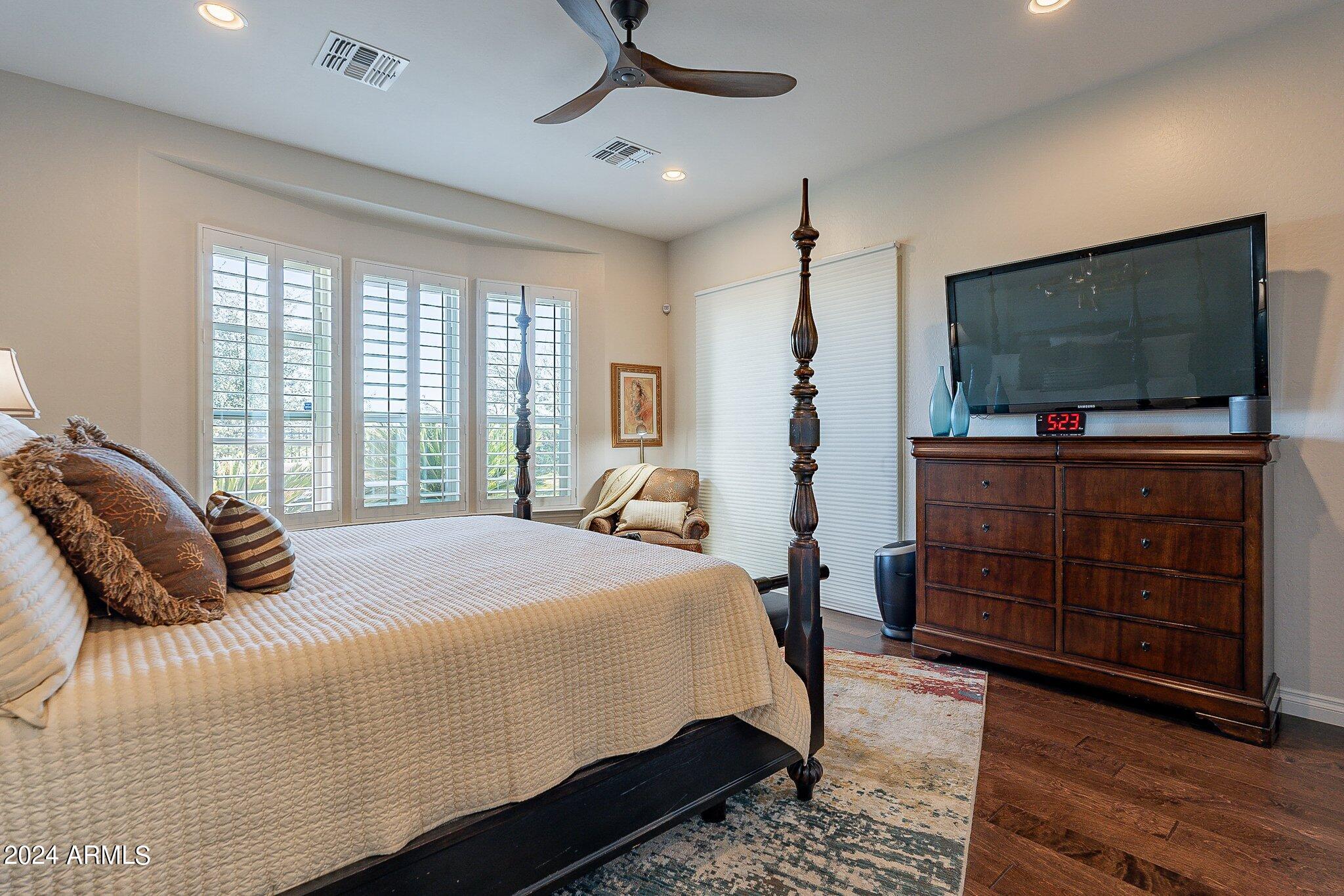 1273 E COPPER Hollow