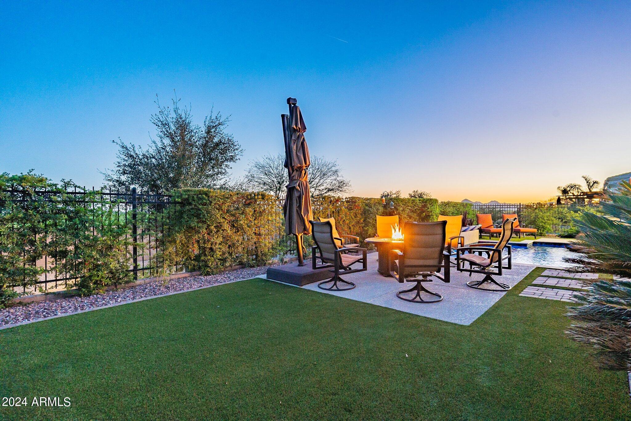 1273 E COPPER Hollow