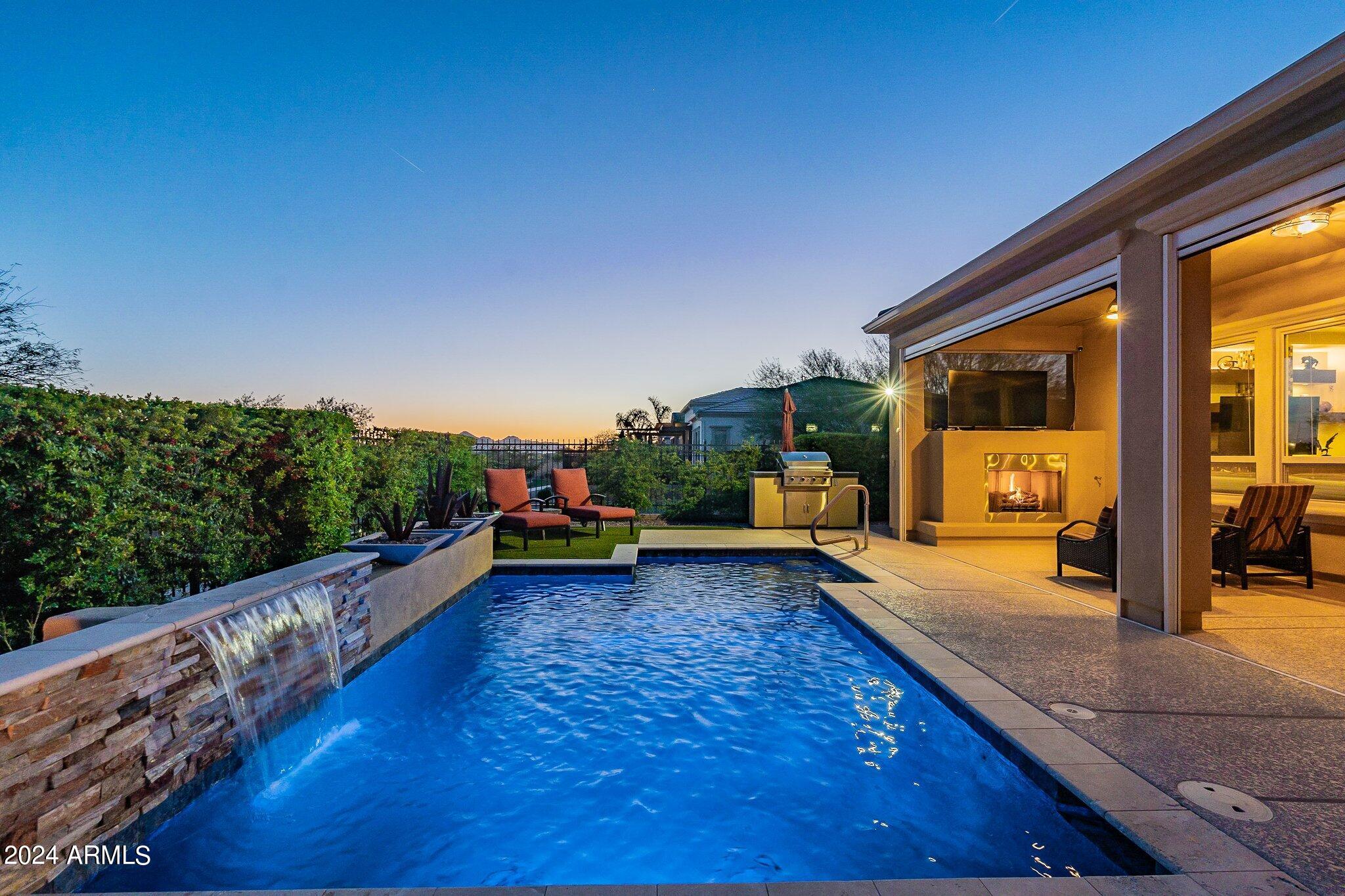 1273 E COPPER Hollow