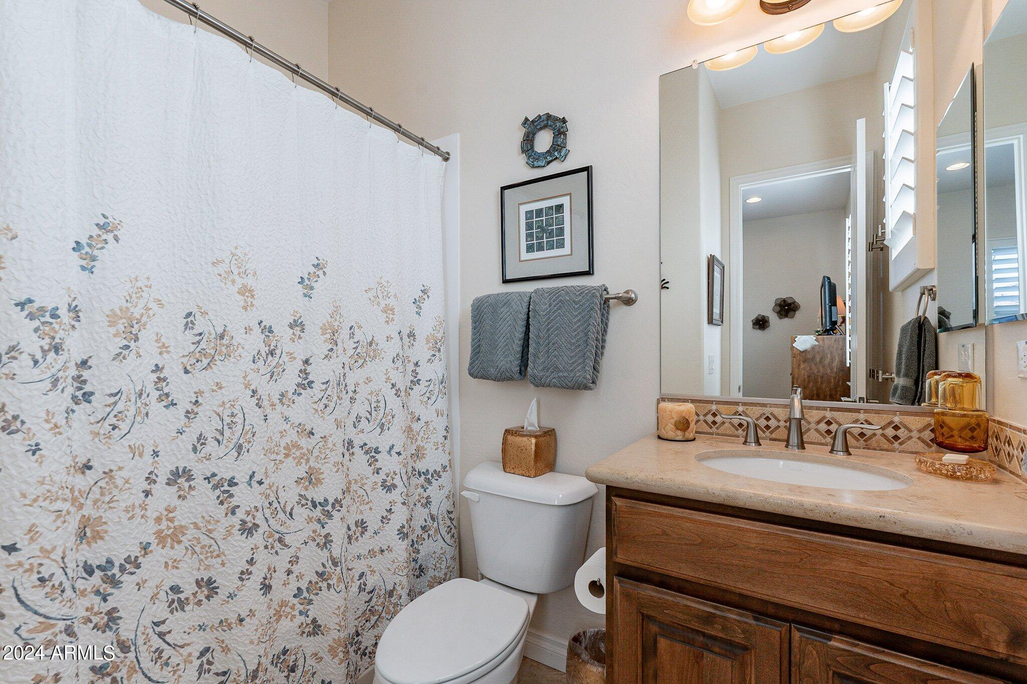 1273 E COPPER Hollow