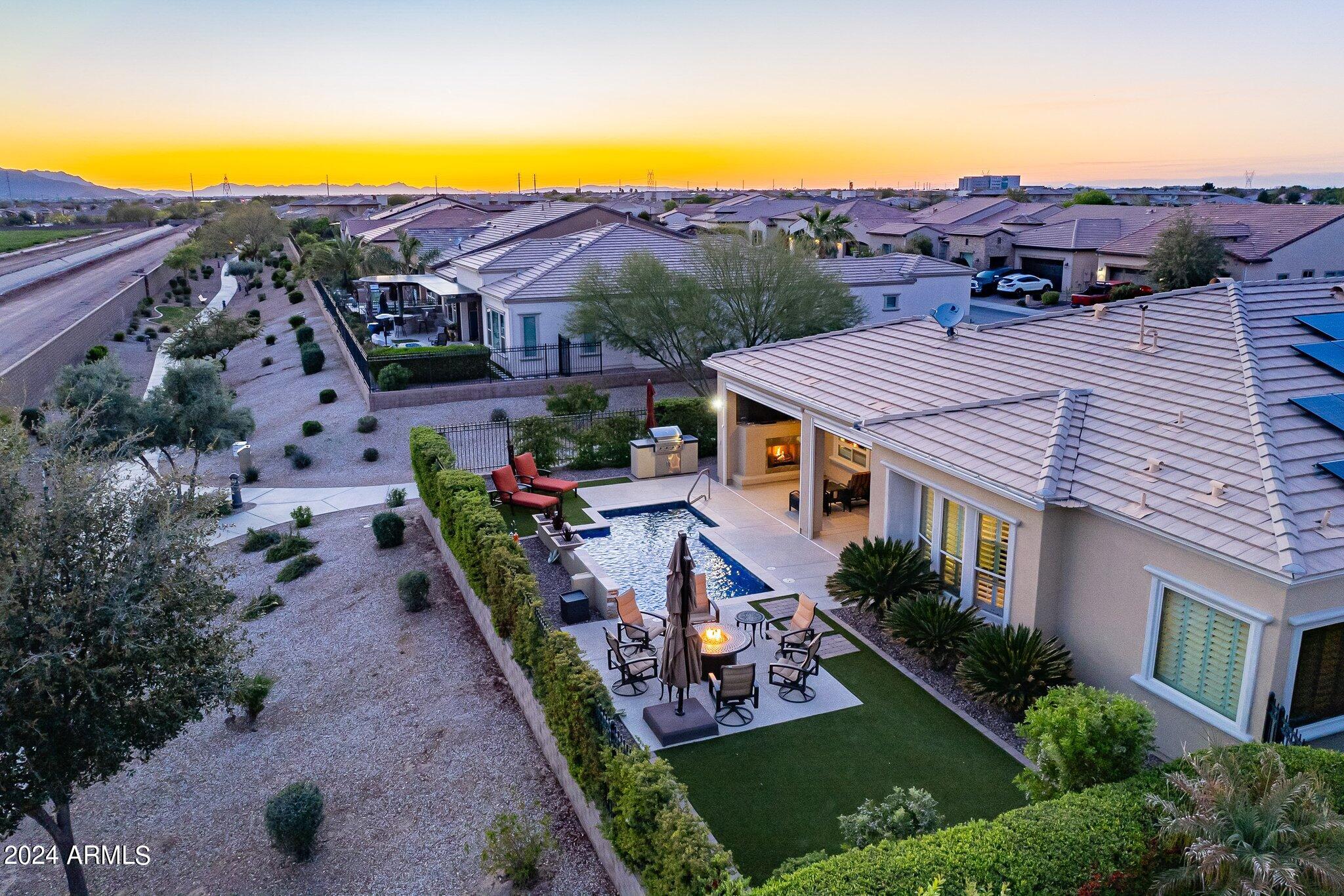 1273 E COPPER Hollow