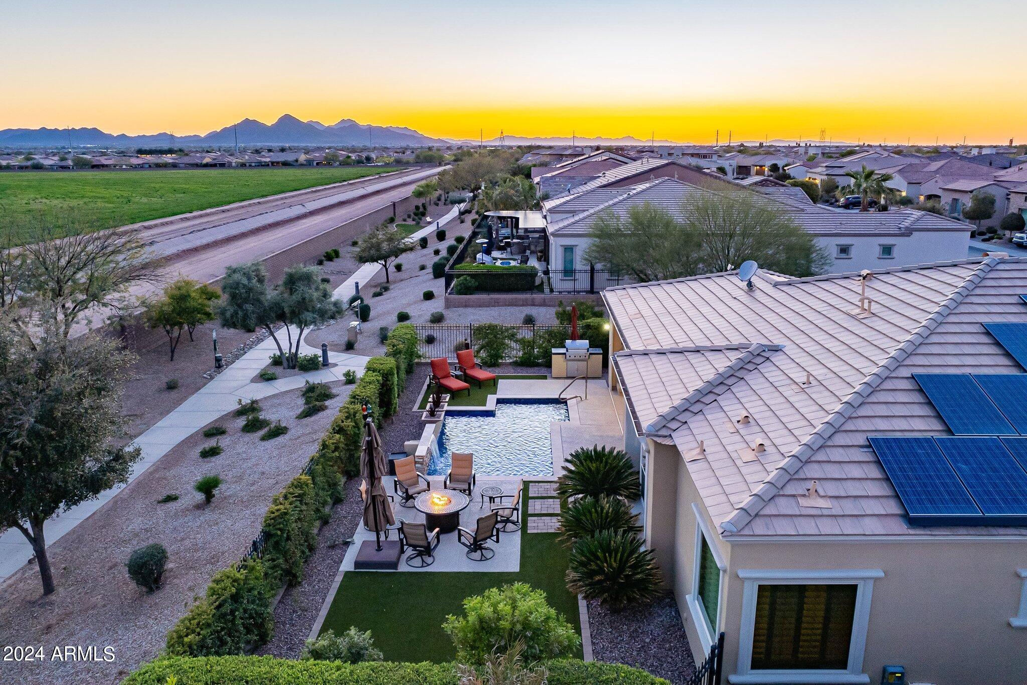 1273 E COPPER Hollow