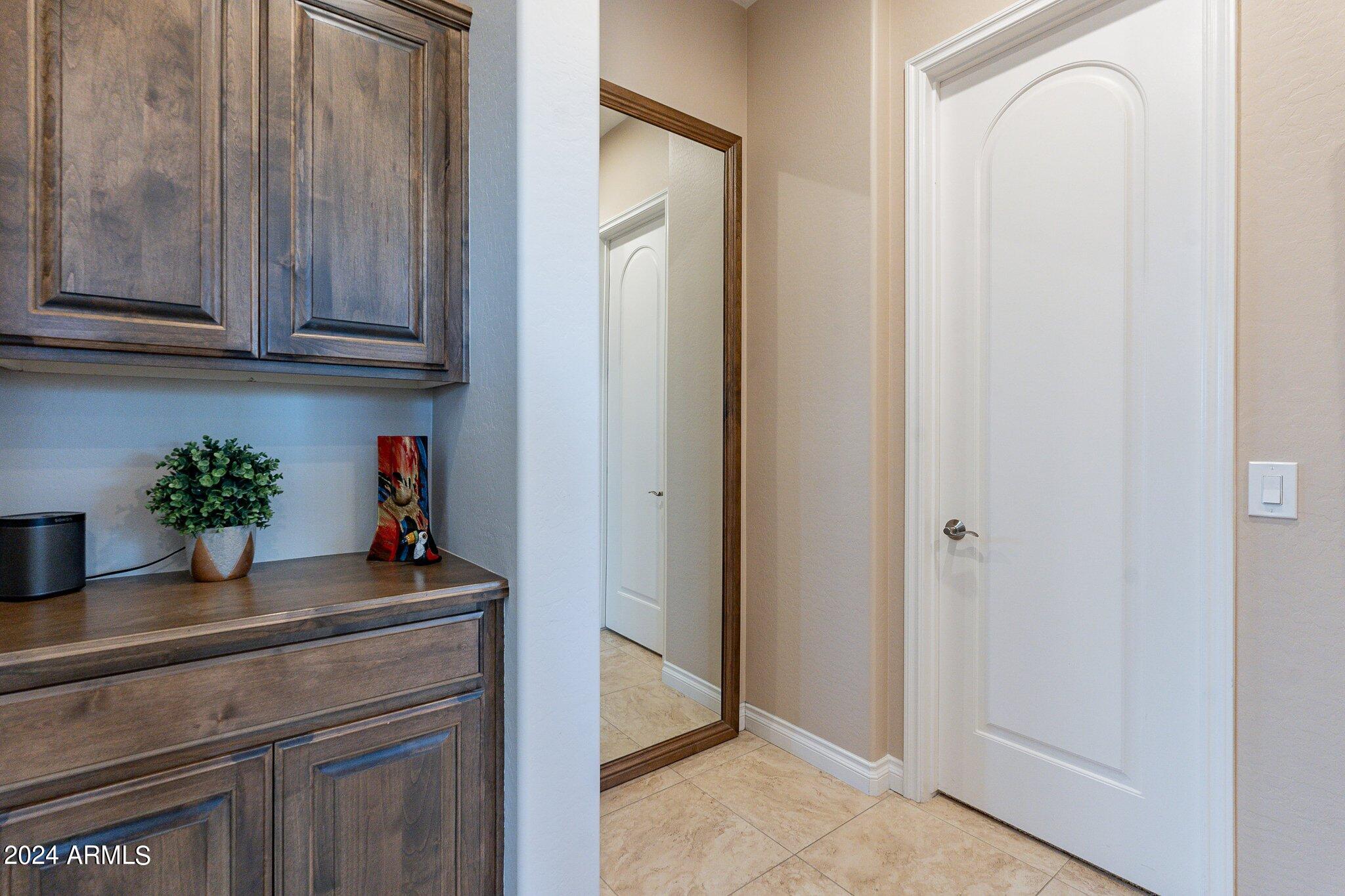 1273 E COPPER Hollow