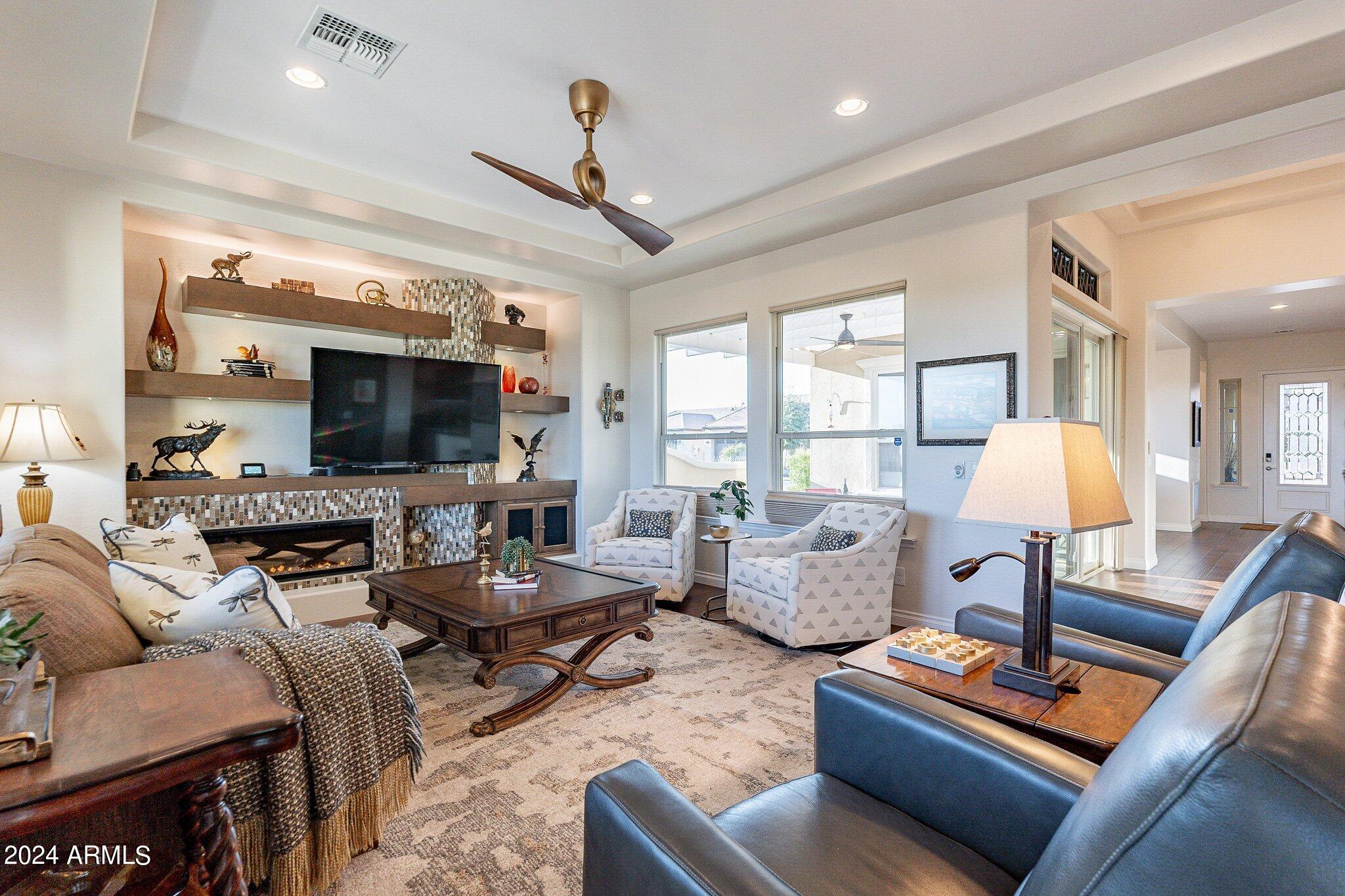 1273 E COPPER Hollow