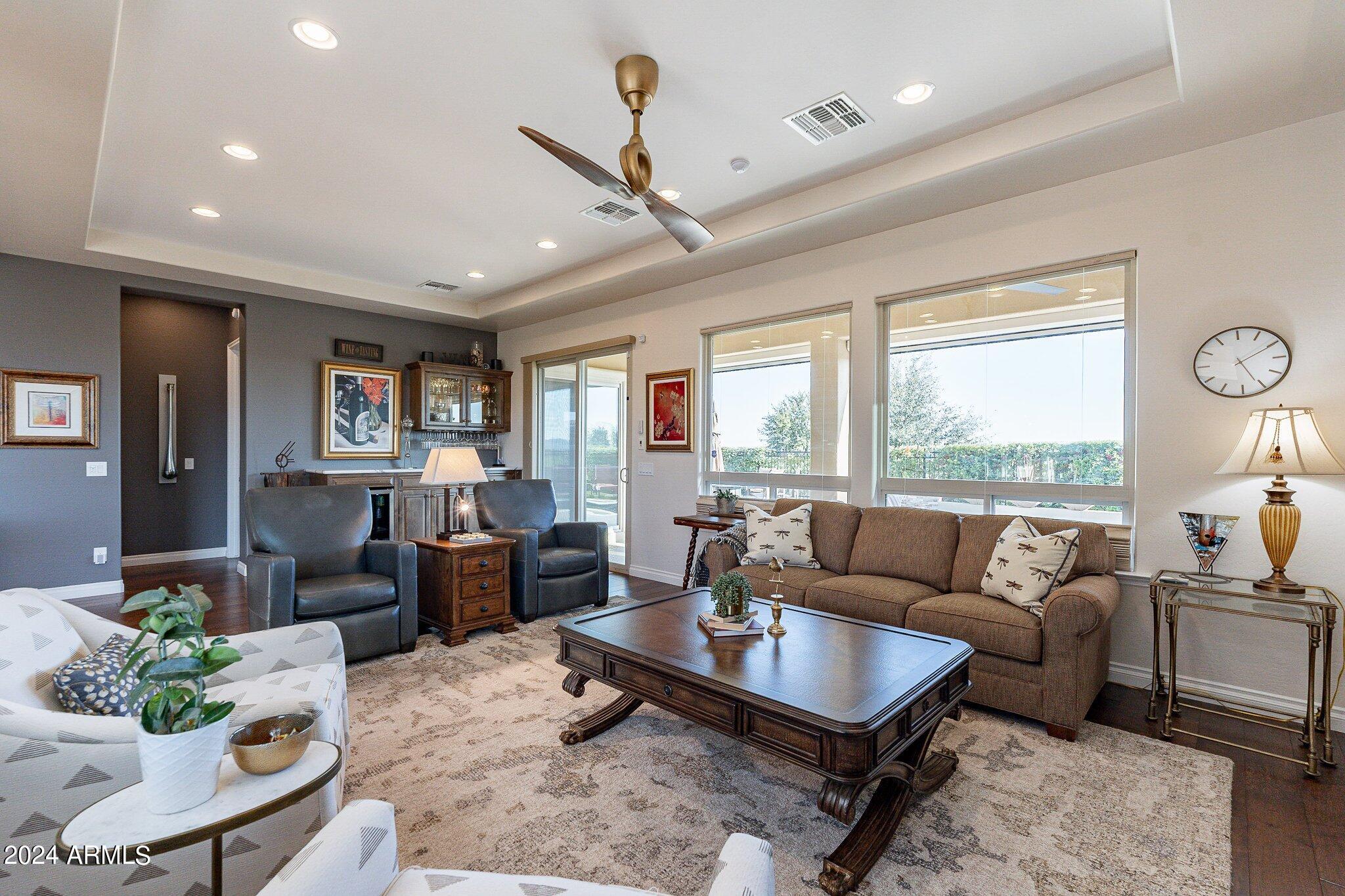 1273 E COPPER Hollow