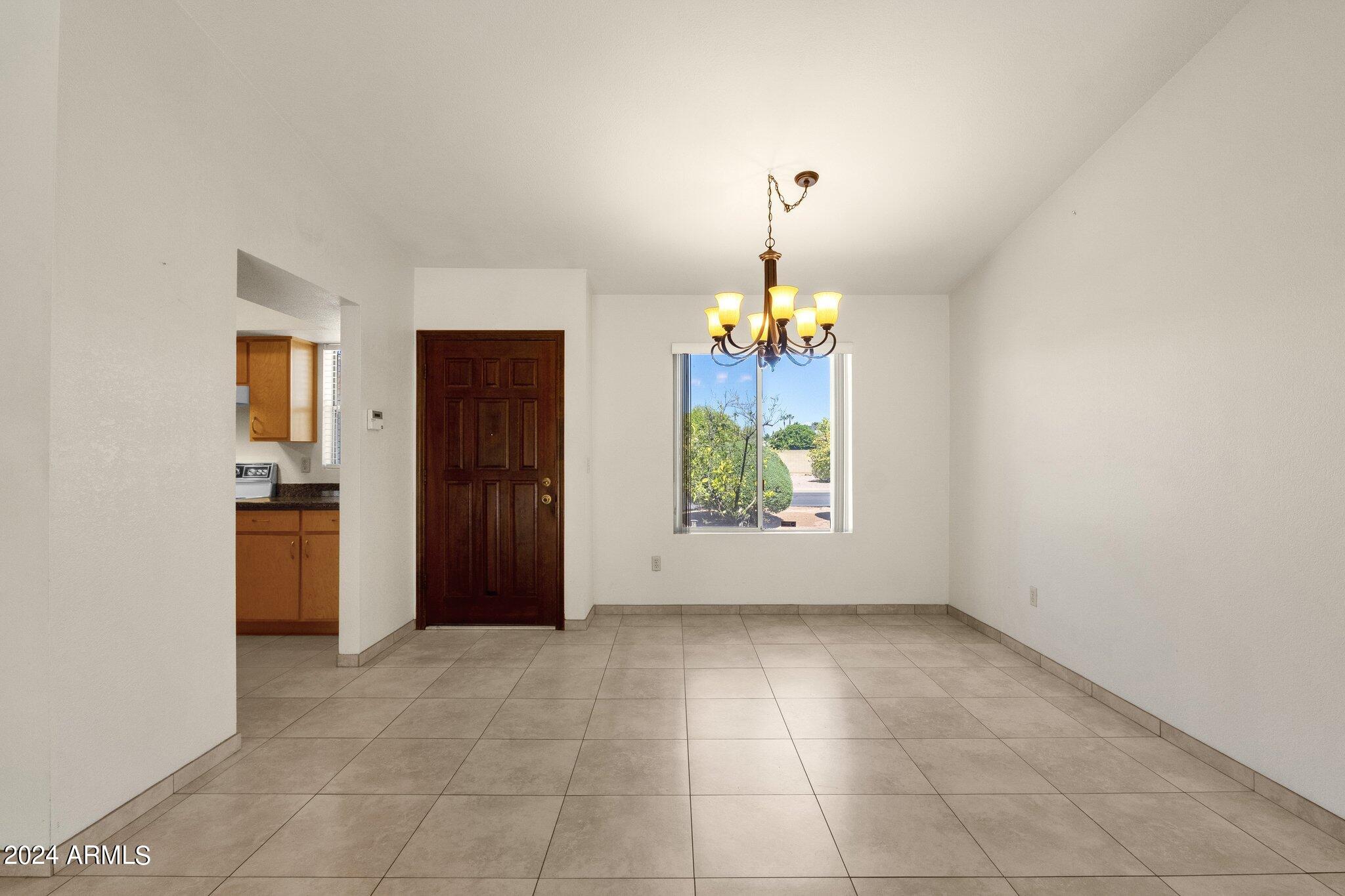 861 W CHEYENNE Drive