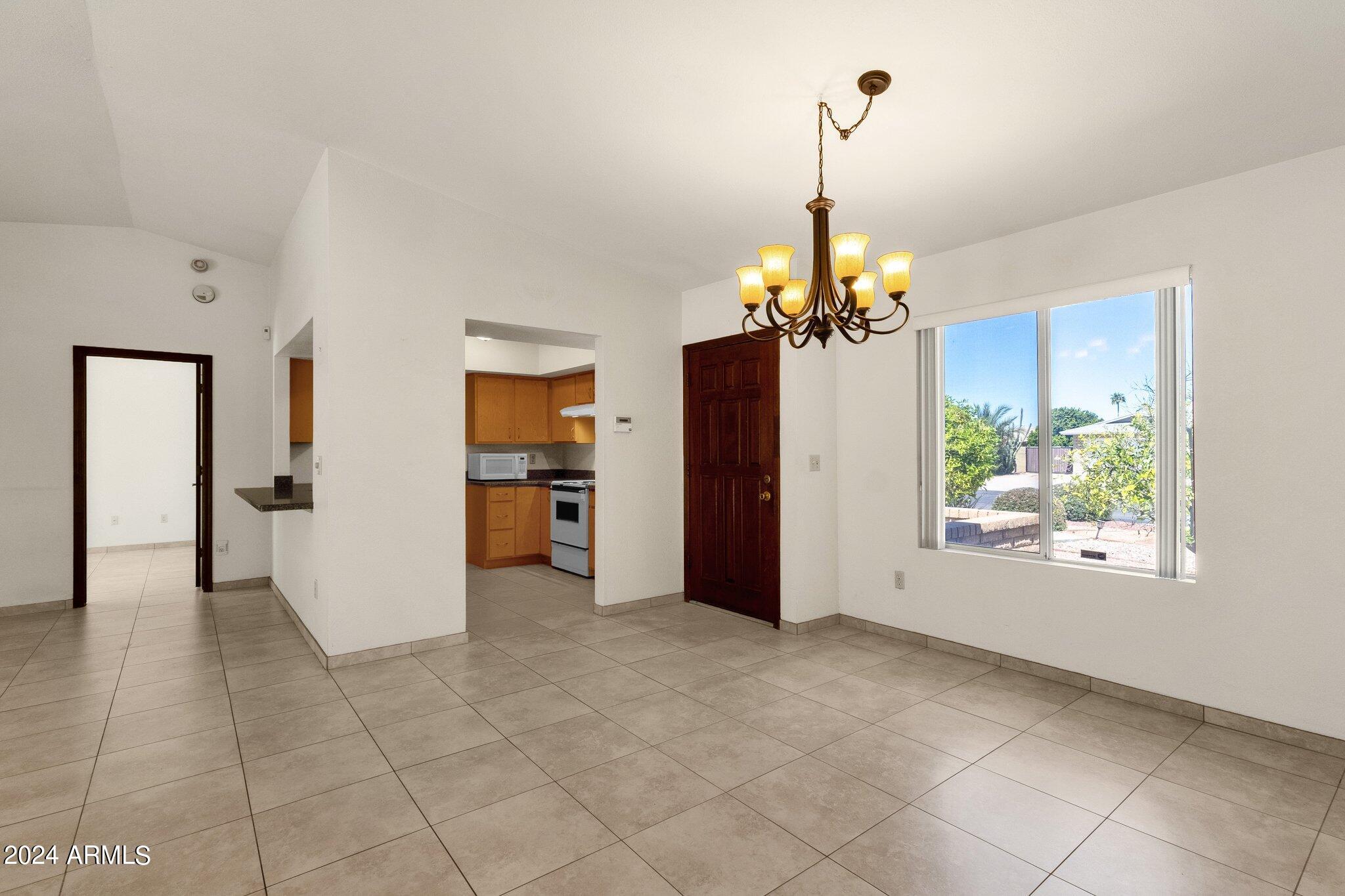 861 W CHEYENNE Drive