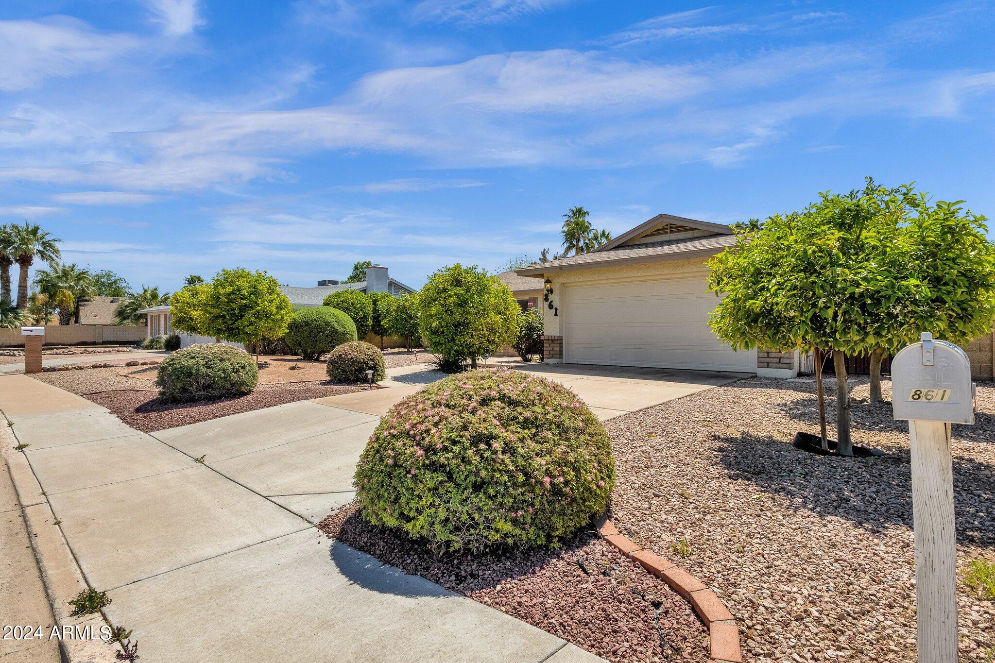 861 W CHEYENNE Drive