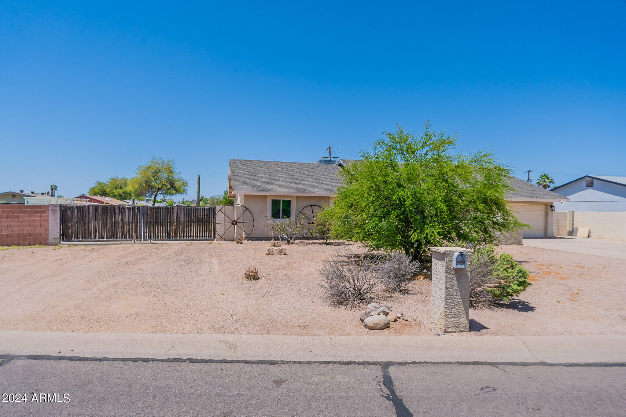 1444 S CACTUS Road